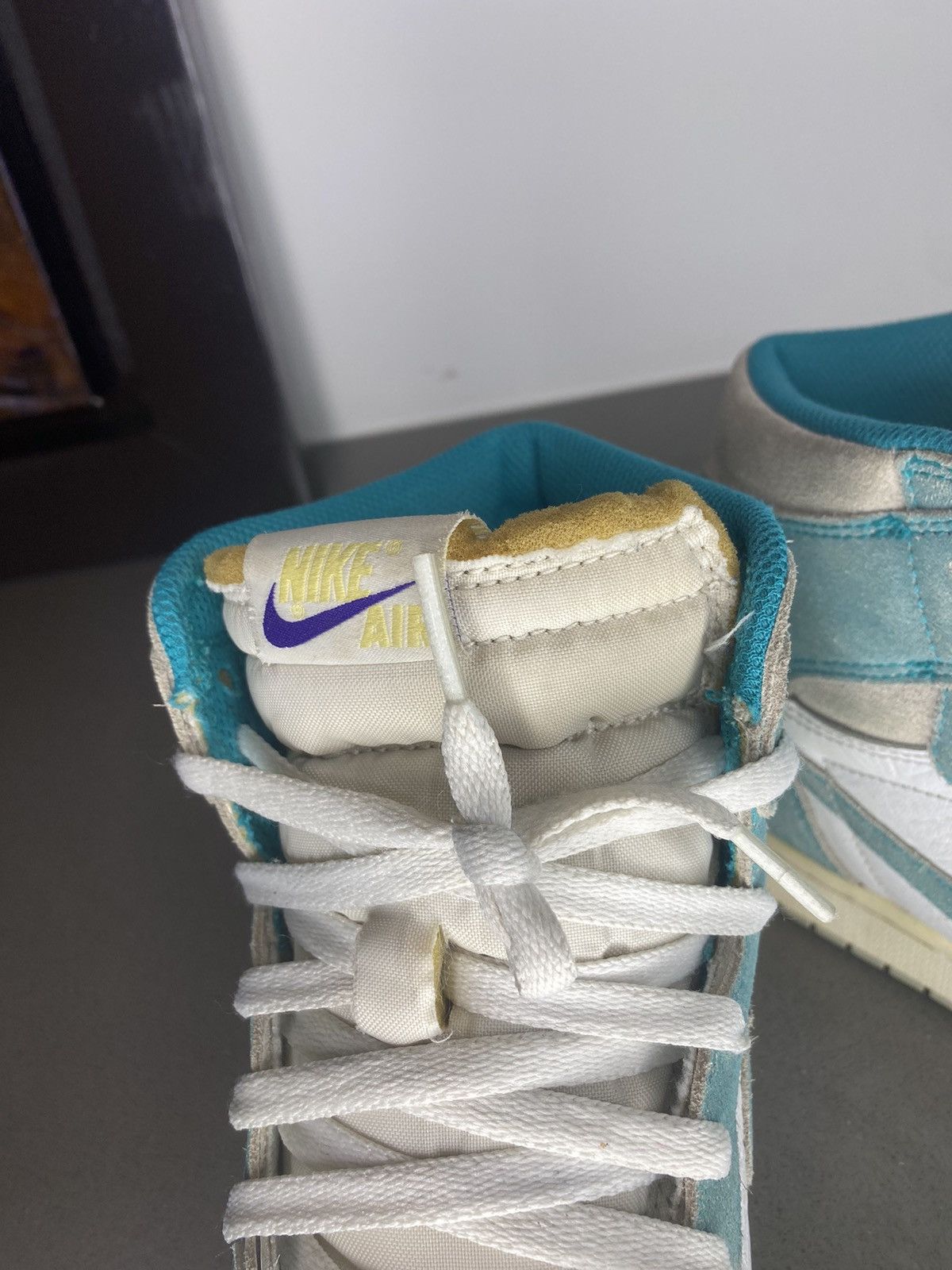 Jordan Brand Air Jordan 1 retro high OG Turbo green Size US 10 / EU 43 - 5 Thumbnail