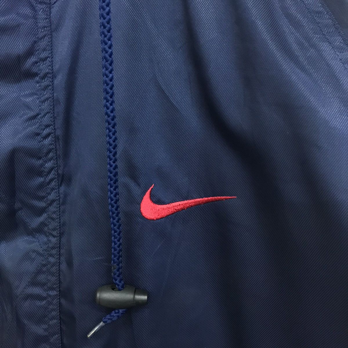 Nike × Vintage Rare!! Vintage Nike Big Swoosh Embroidered Heavy Jacket Size US L / EU 52-54 / 3 - 9 Thumbnail