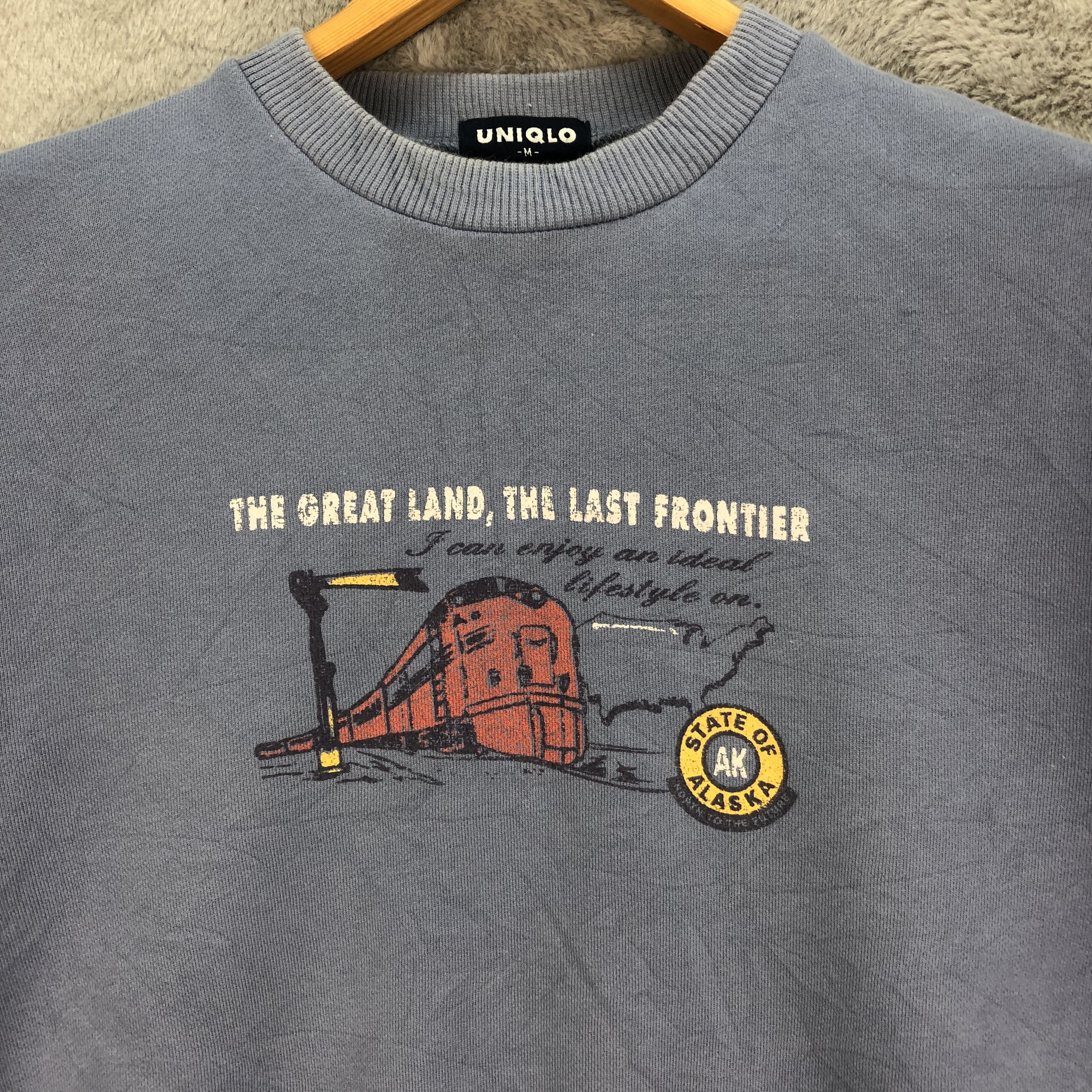 Uniqlo 90's STATES OF ALASKA Train Graphic Sweatshirts #5122-175 Size US M / EU 48-50 / 2 - 3 Thumbnail