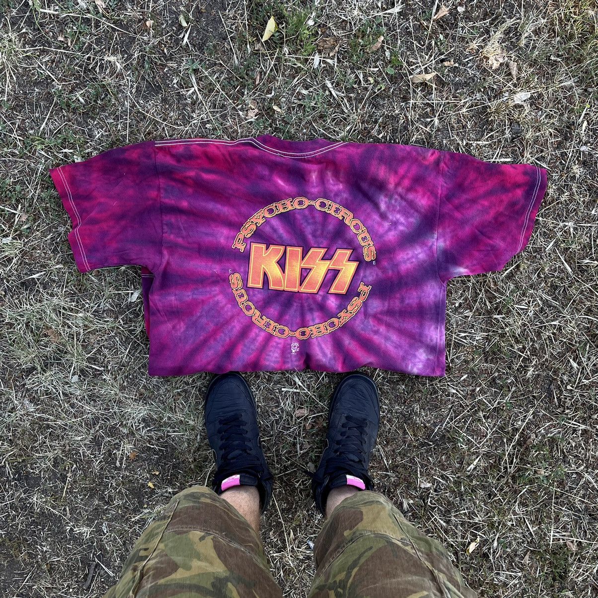 Vintage Vintage 90s Tie Dye Kiss Band Graphic Tee Rave Streetwear L Size US L / EU 52-54 / 3 - 5 Thumbnail