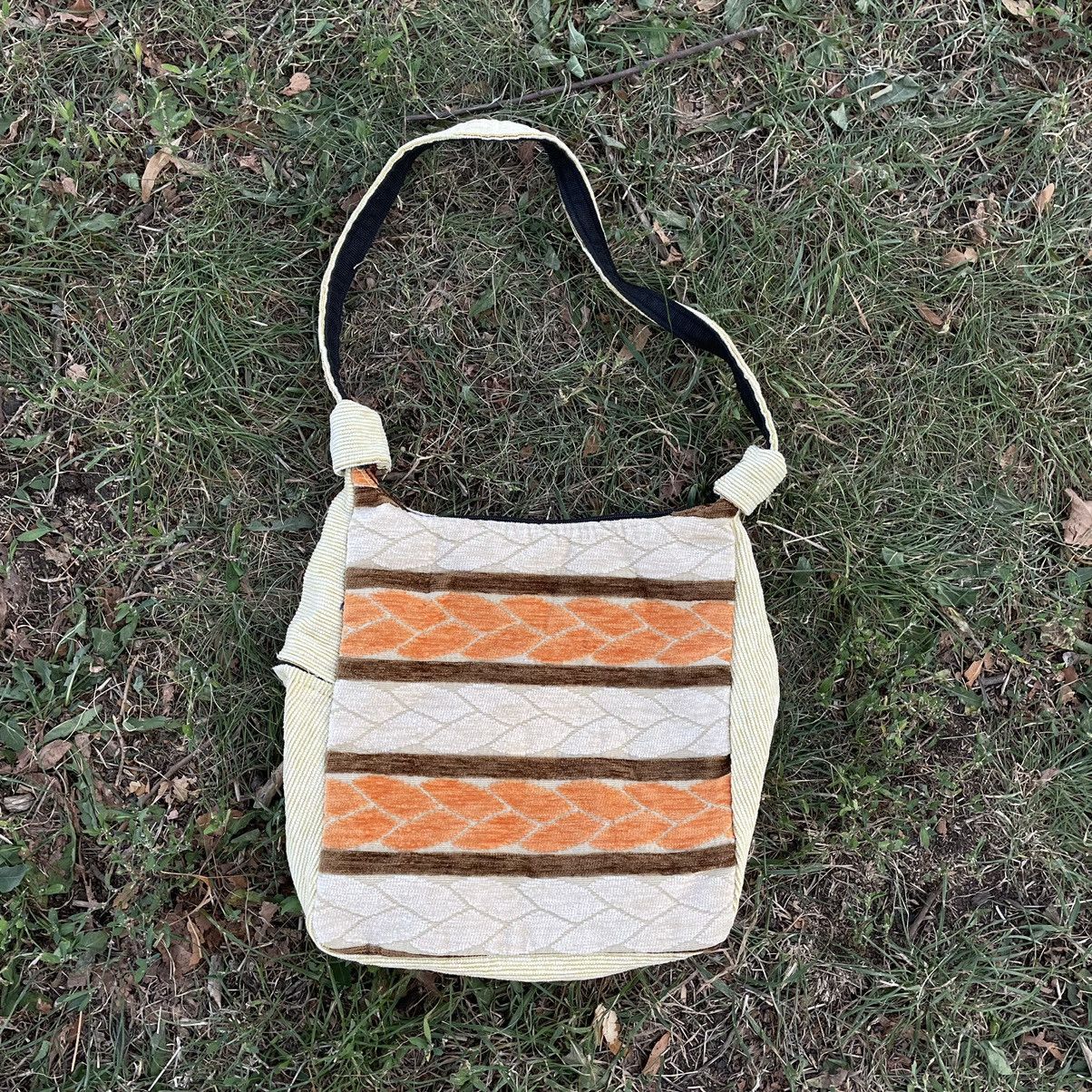 Vintage Vintage Y2K Quilted Striped Corduroy Tote Bag Cream Faded OS Size ONE SIZE - 1 Thumbnail