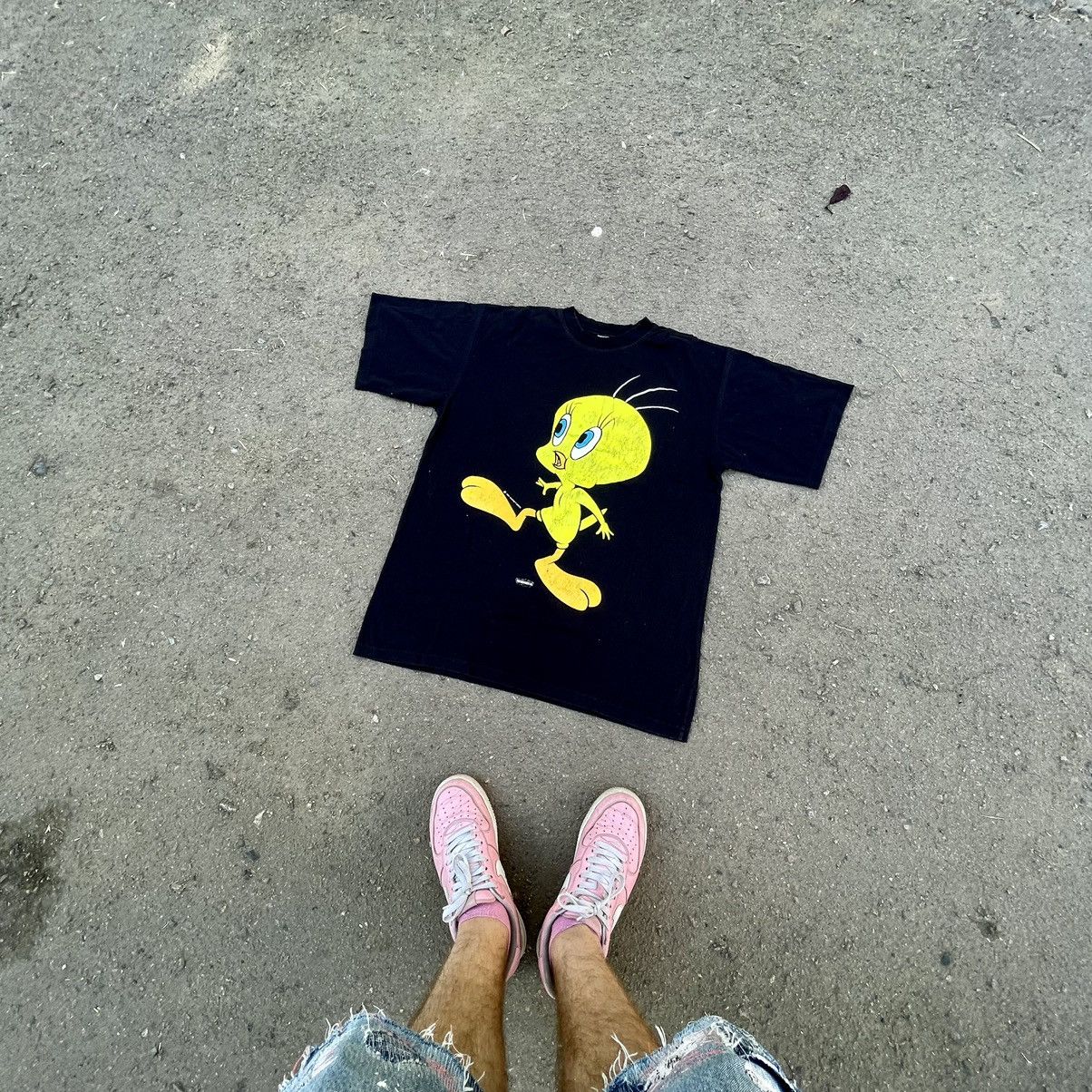 Vintage Vintage 90s Tweety Graphic Tee Looney Tunes Cartoon Skate L Size US L / EU 52-54 / 3 - 6 Thumbnail