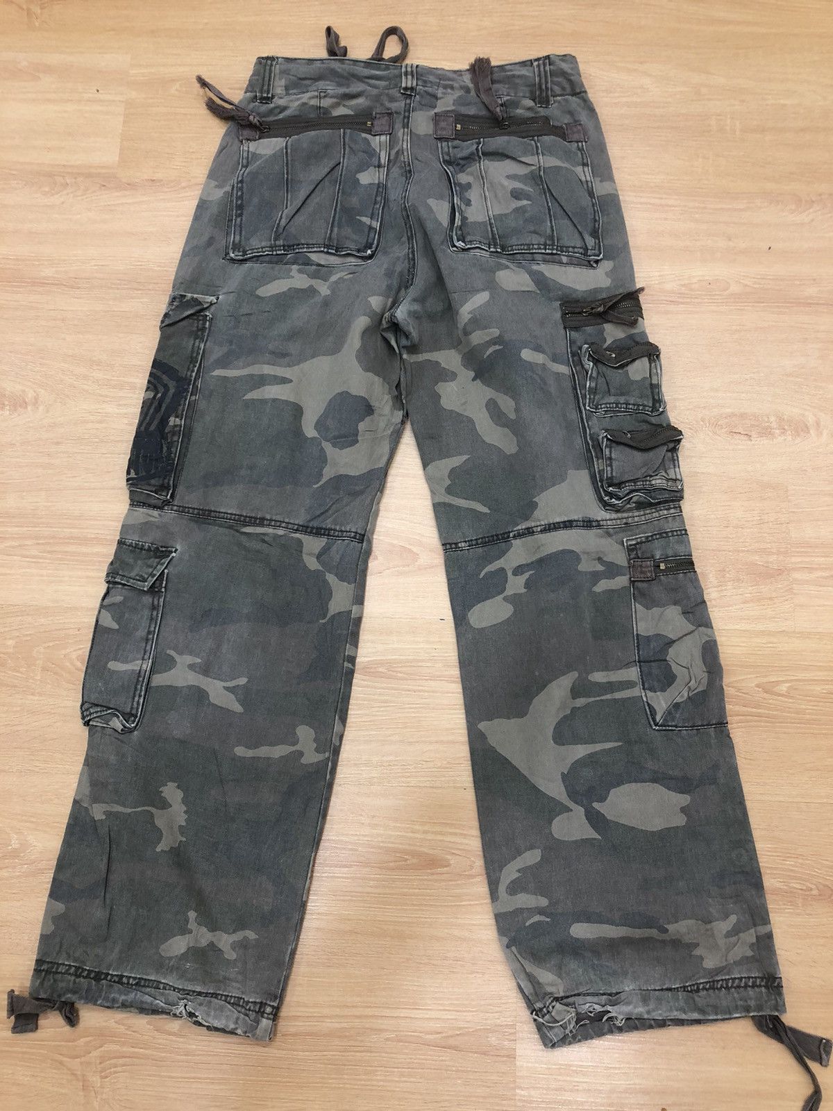Japanese Brand urban casual military cargo pants tactical pocket Size US 34 / EU 50 - 2 Thumbnail