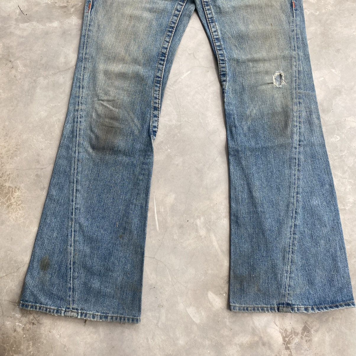 True Religion True Religion Joey Dirty flare jeans distressed denim Size US 30 / EU 46 - 2 Thumbnail