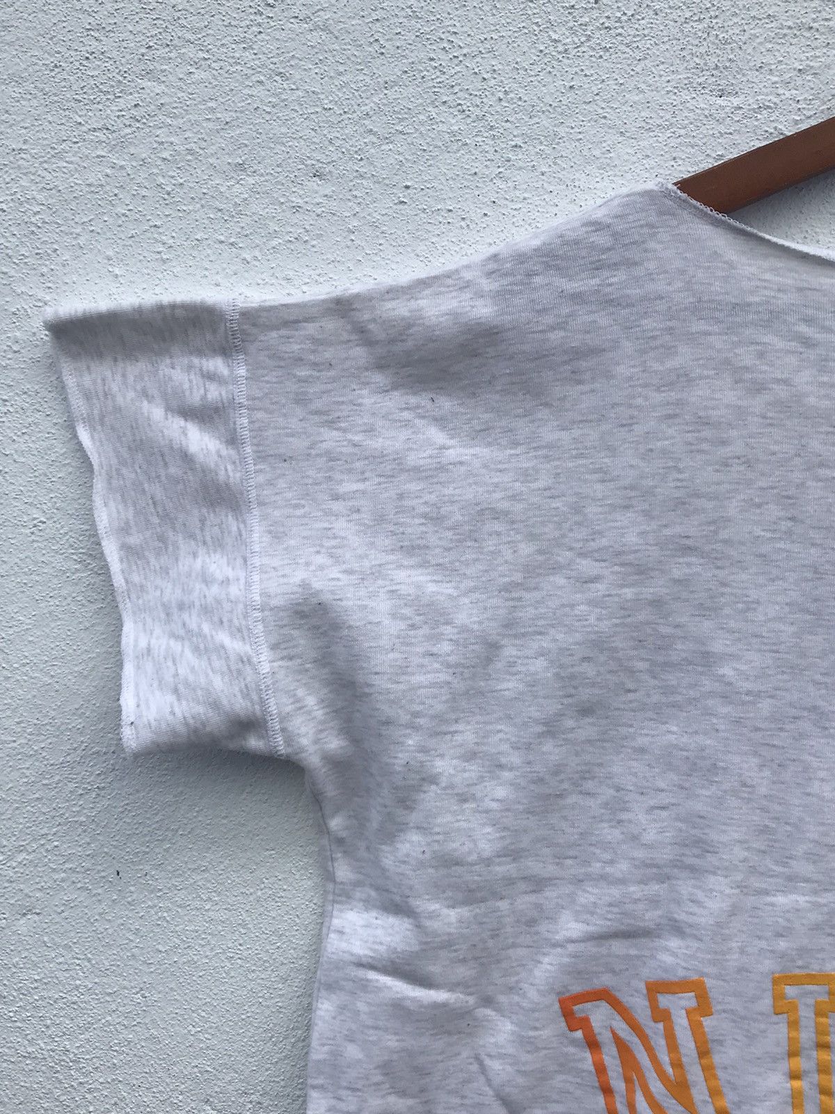 Nike Vintage Nike Big Logo T Shirt Size US L / EU 52-54 / 3 - 6 Thumbnail
