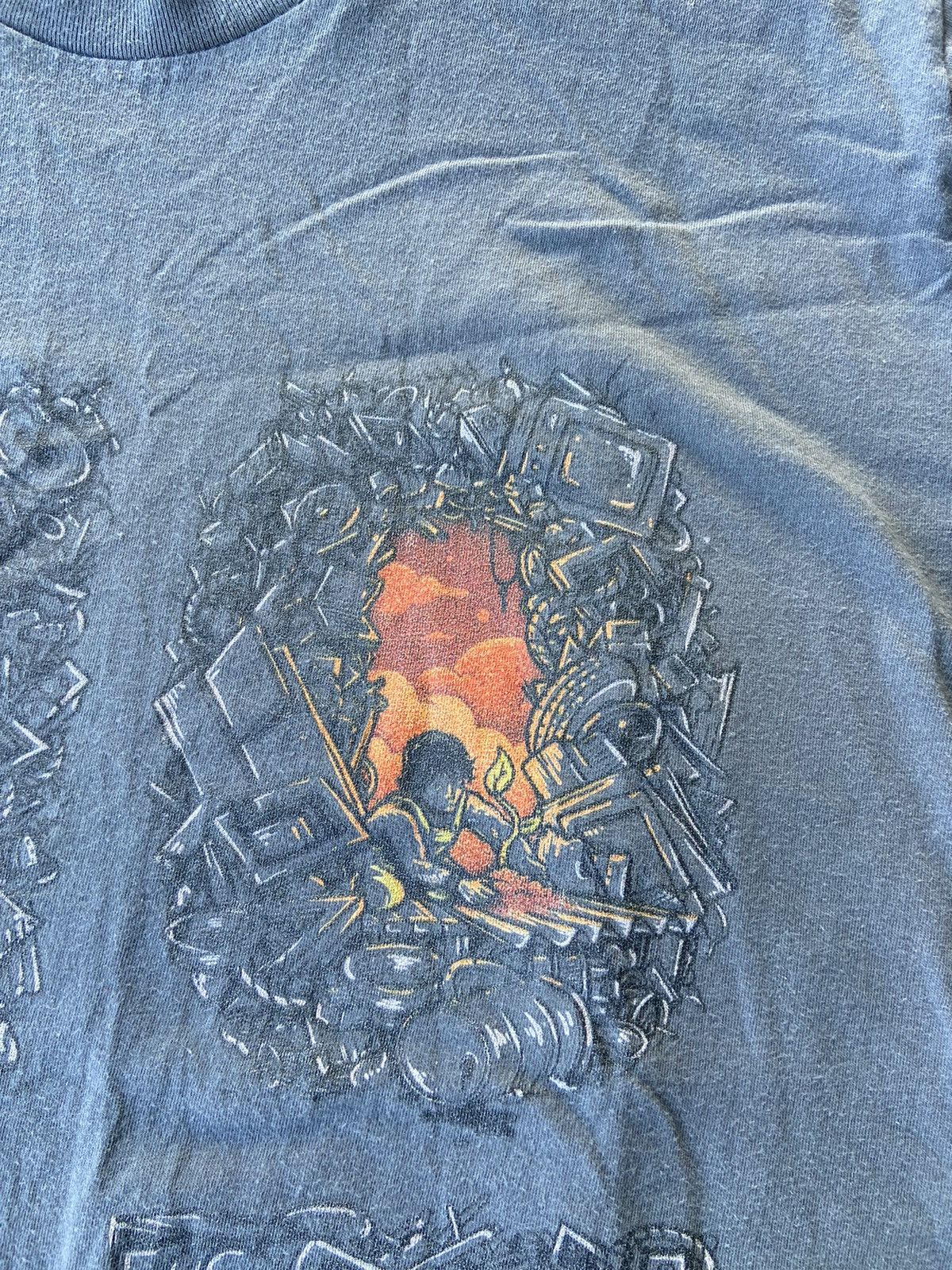 Threadless Threadless Man’s T shirt. Hope. Size US M / EU 48-50 / 2 - 2 Thumbnail