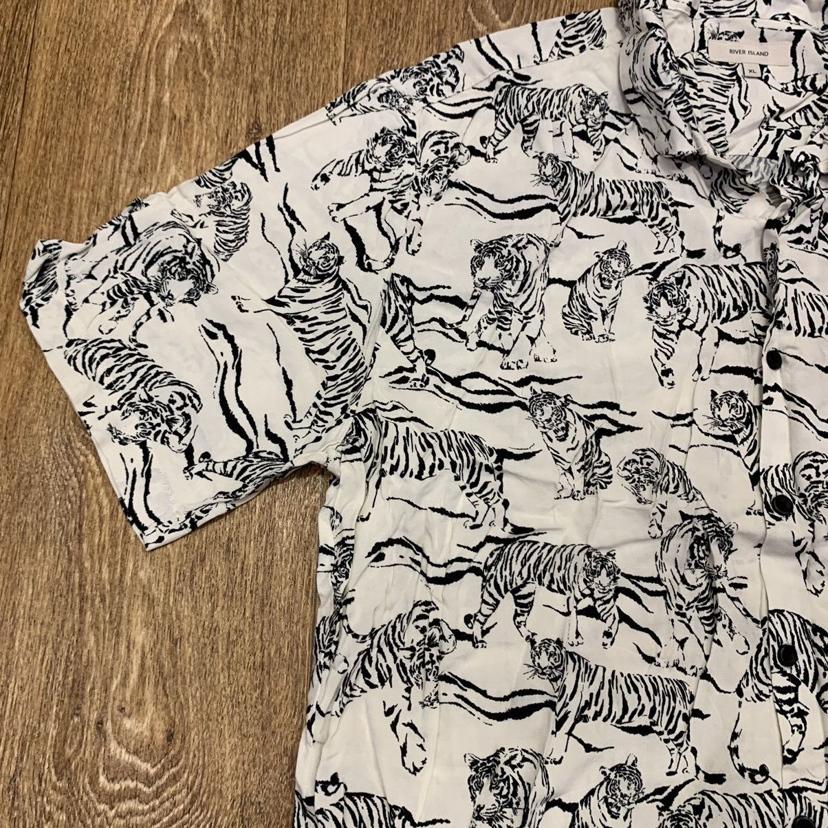 Vintage Vintage 90s All Over Print Hawaiian Shirt Streetwear Slim XL Size US XL / EU 56 / 4 - 5 Thumbnail