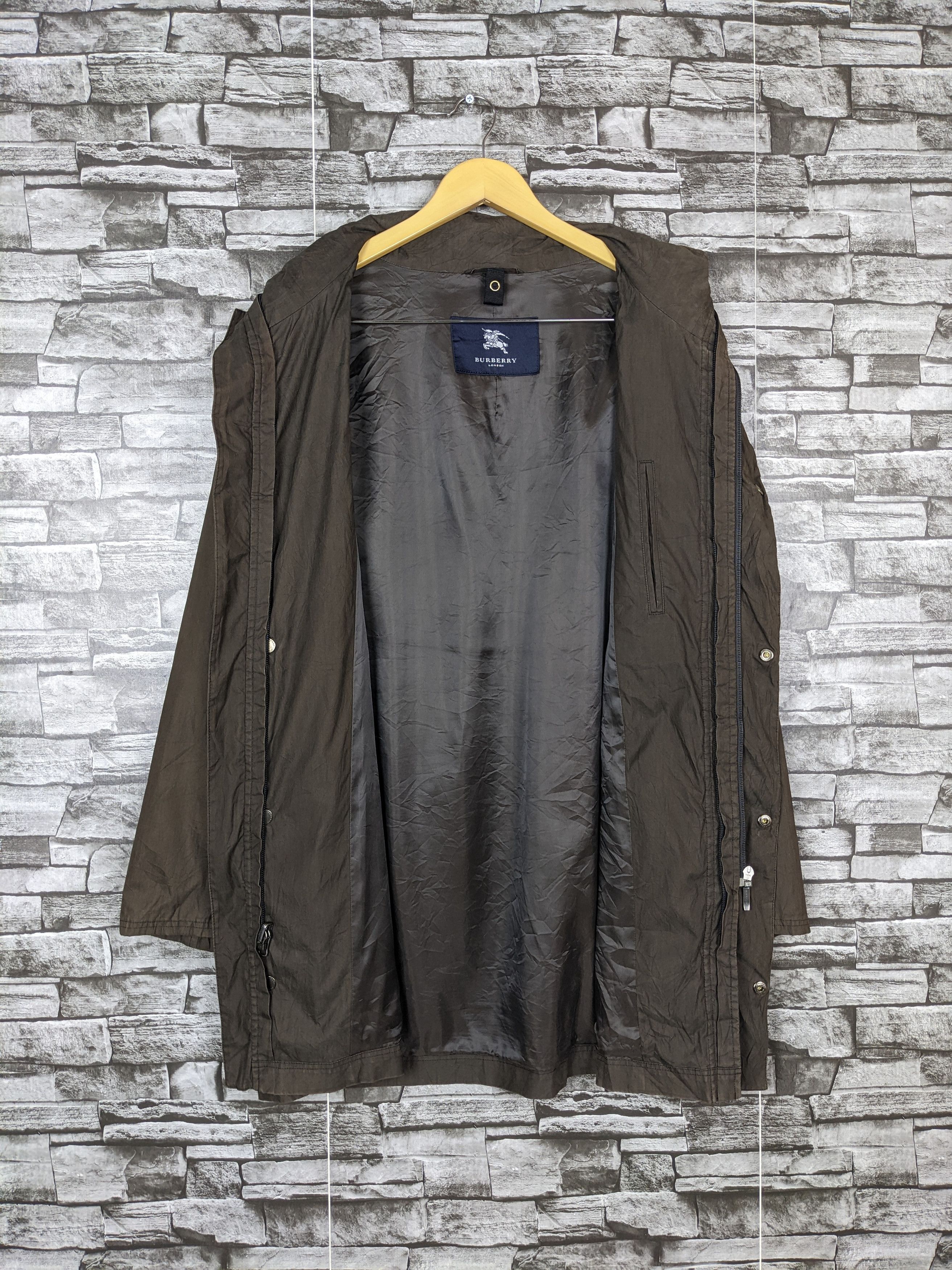 Burberry Vintage Burberry London Plain Jacket Outerwear Parkas Size US L / EU 52-54 / 3 - 8 Thumbnail