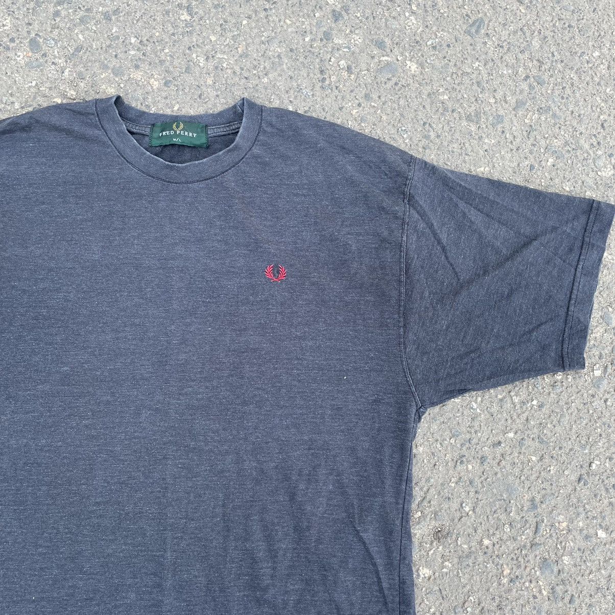 Vintage Vintage 90s Fred Perry Faded Logo Tee Washed Navy Preppy L Size US L / EU 52-54 / 3 - 3 Thumbnail
