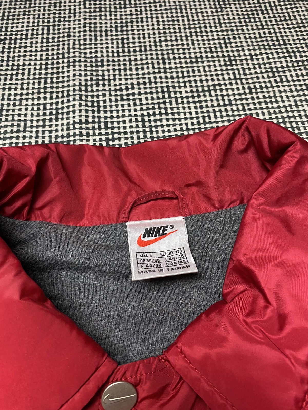 Nike × Vintage Nike vintage jacket big swoosh y2k Size US S / EU 44-46 / 1 - 7 Thumbnail