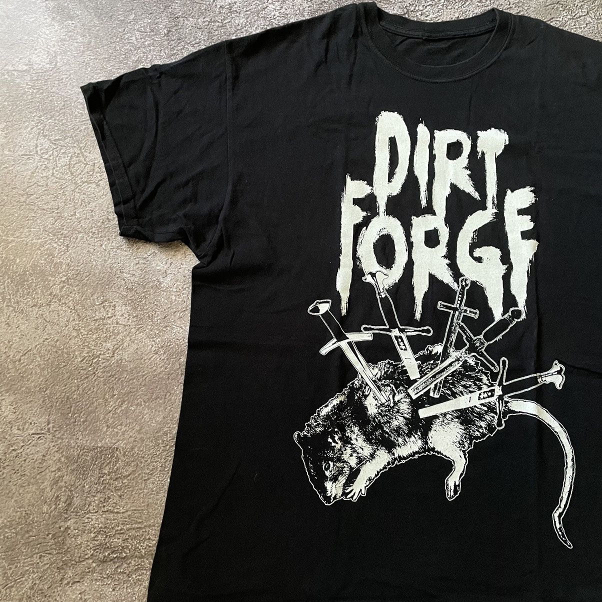 Vintage Vintage Y2K Dirt Forge Graphic Tee Grunge Horror Punk Slim L Size US L / EU 52-54 / 3 - 4 Thumbnail