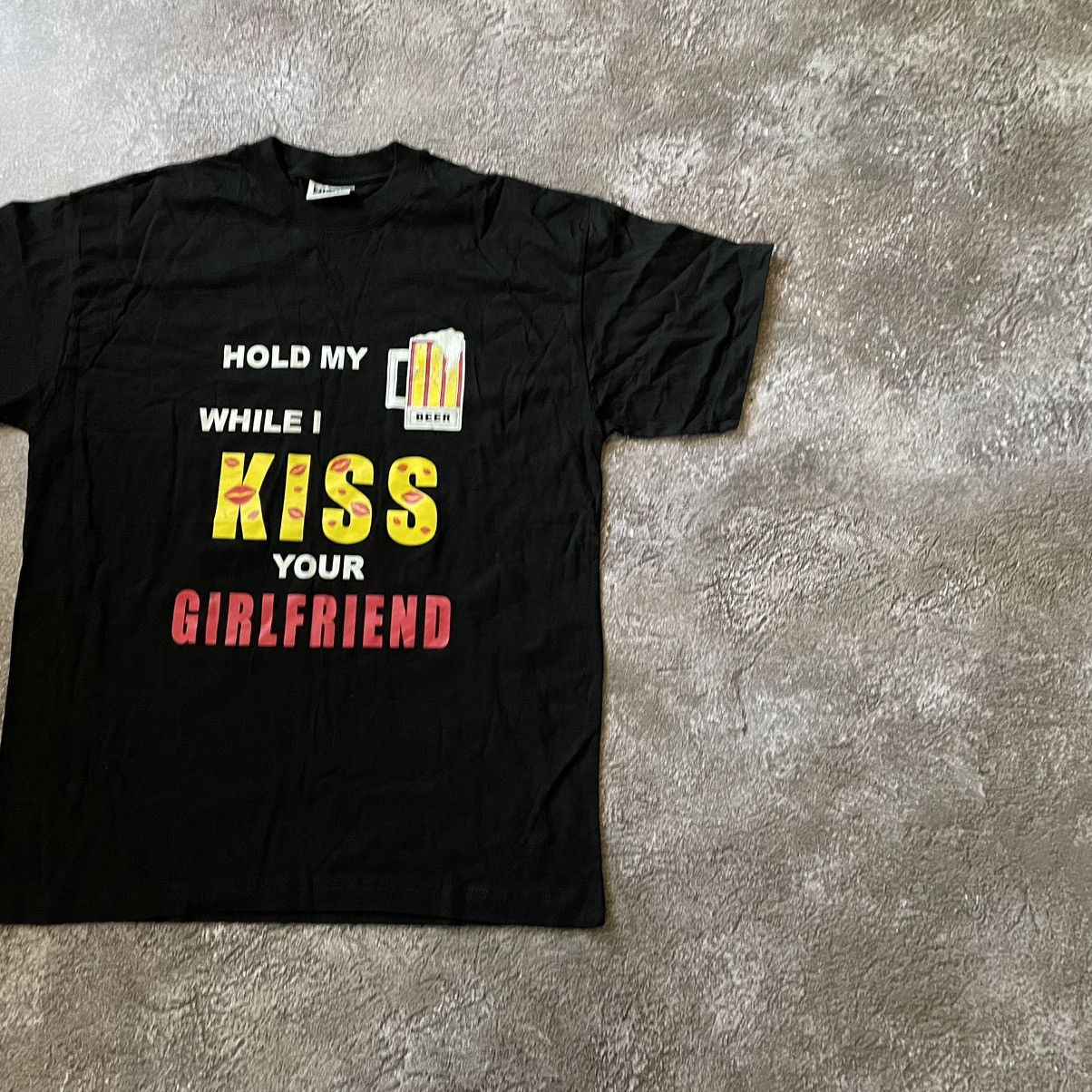 Vintage Vintage Y2K Graphic Tee Beer Girlfriend Black Single Stitch Size US XL / EU 56 / 4 - 3 Thumbnail