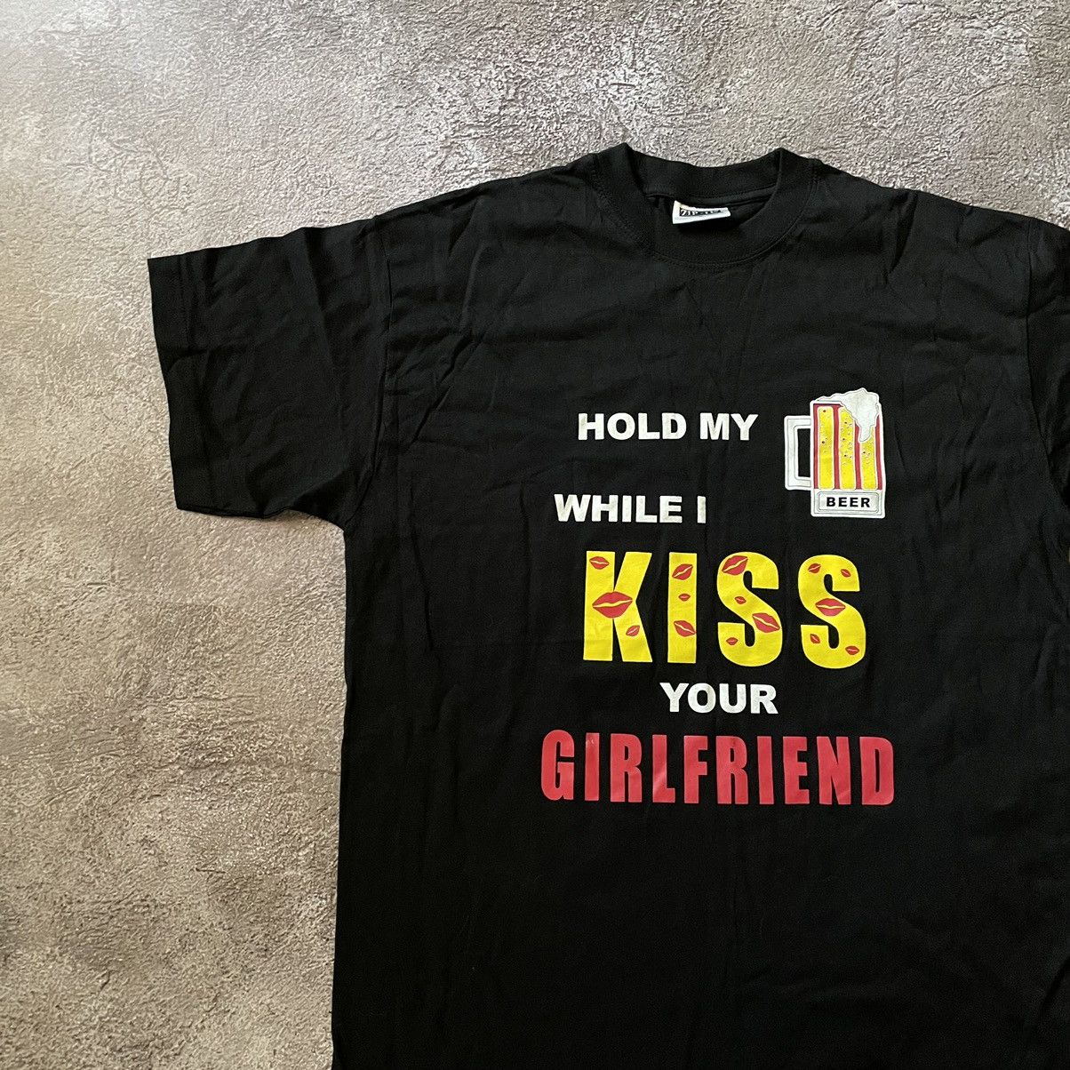 Vintage Vintage Y2K Graphic Tee Beer Girlfriend Black Single Stitch Size US XL / EU 56 / 4 - 4 Thumbnail
