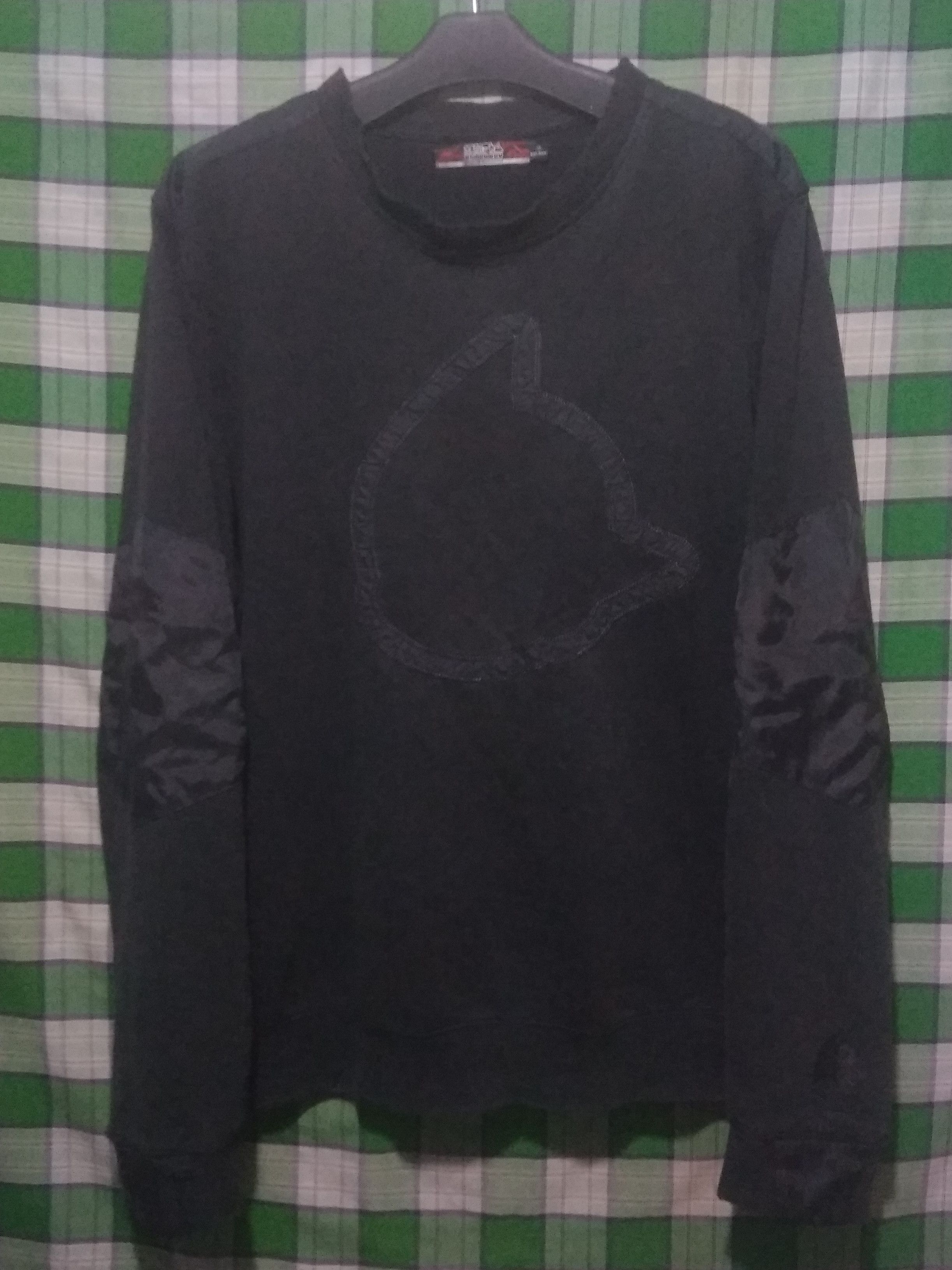 image of Anima x Cartoon Network Vintage Thrashed Astro Boy Tezuka Production Crewneck in Black (Size XL)