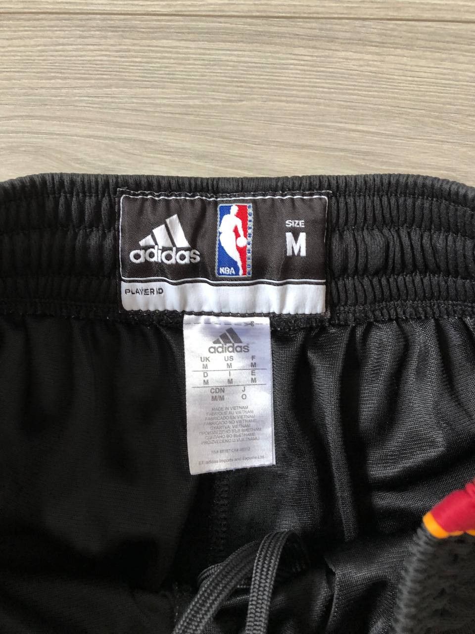 Adidas Adidas Miami Heat Basketball Shorts NBA Size US 34 / EU 50 - 6 Thumbnail
