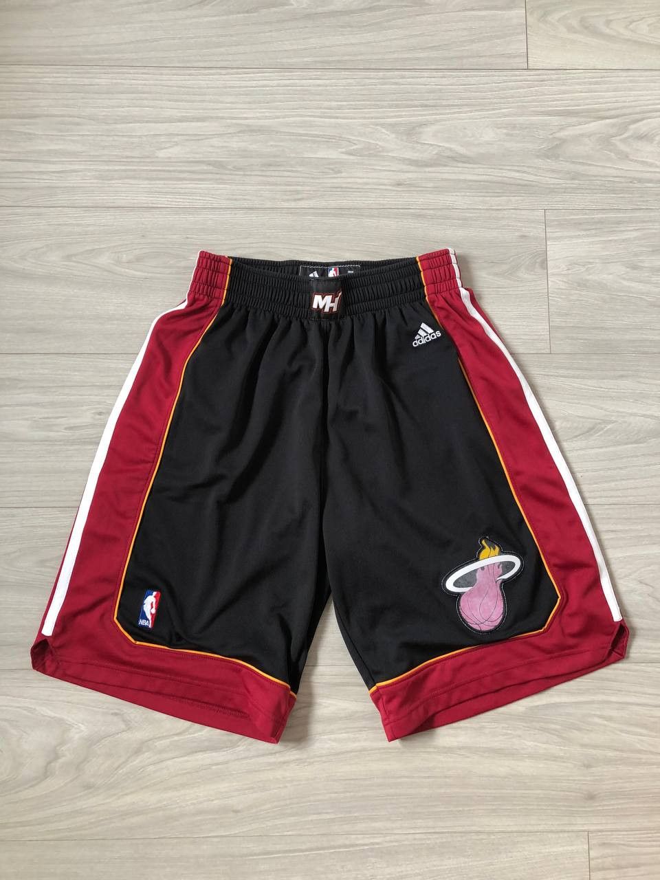 Adidas Adidas Miami Heat Basketball Shorts NBA Size US 34 / EU 50 - 1 Thumbnail