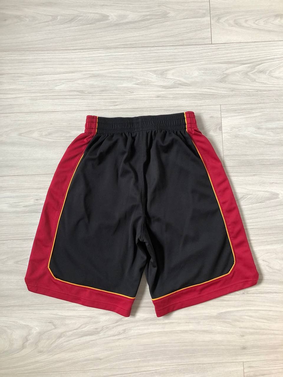 Adidas Adidas Miami Heat Basketball Shorts NBA Size US 34 / EU 50 - 3 Thumbnail