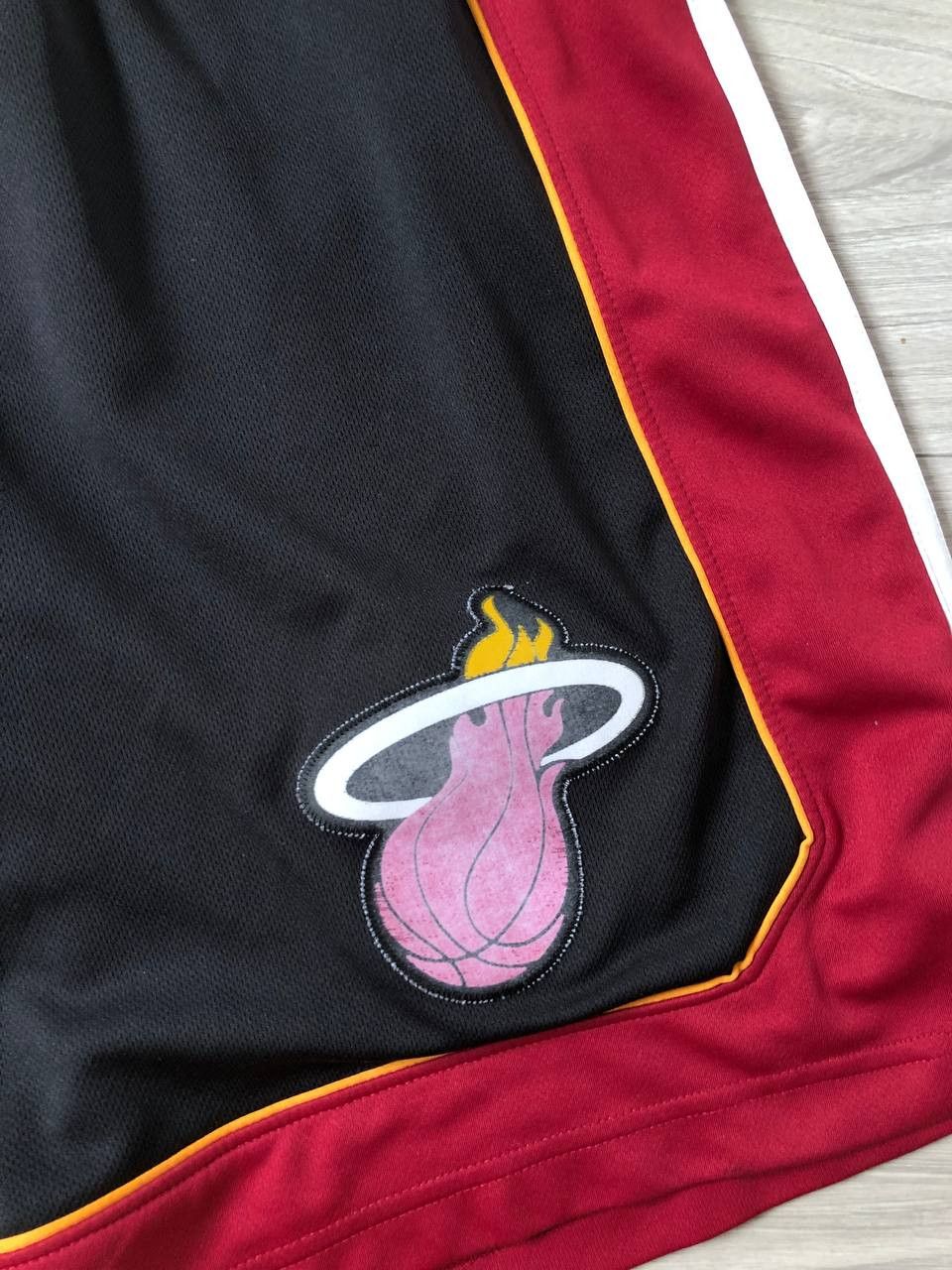 Adidas Adidas Miami Heat Basketball Shorts NBA Size US 34 / EU 50 - 4 Thumbnail