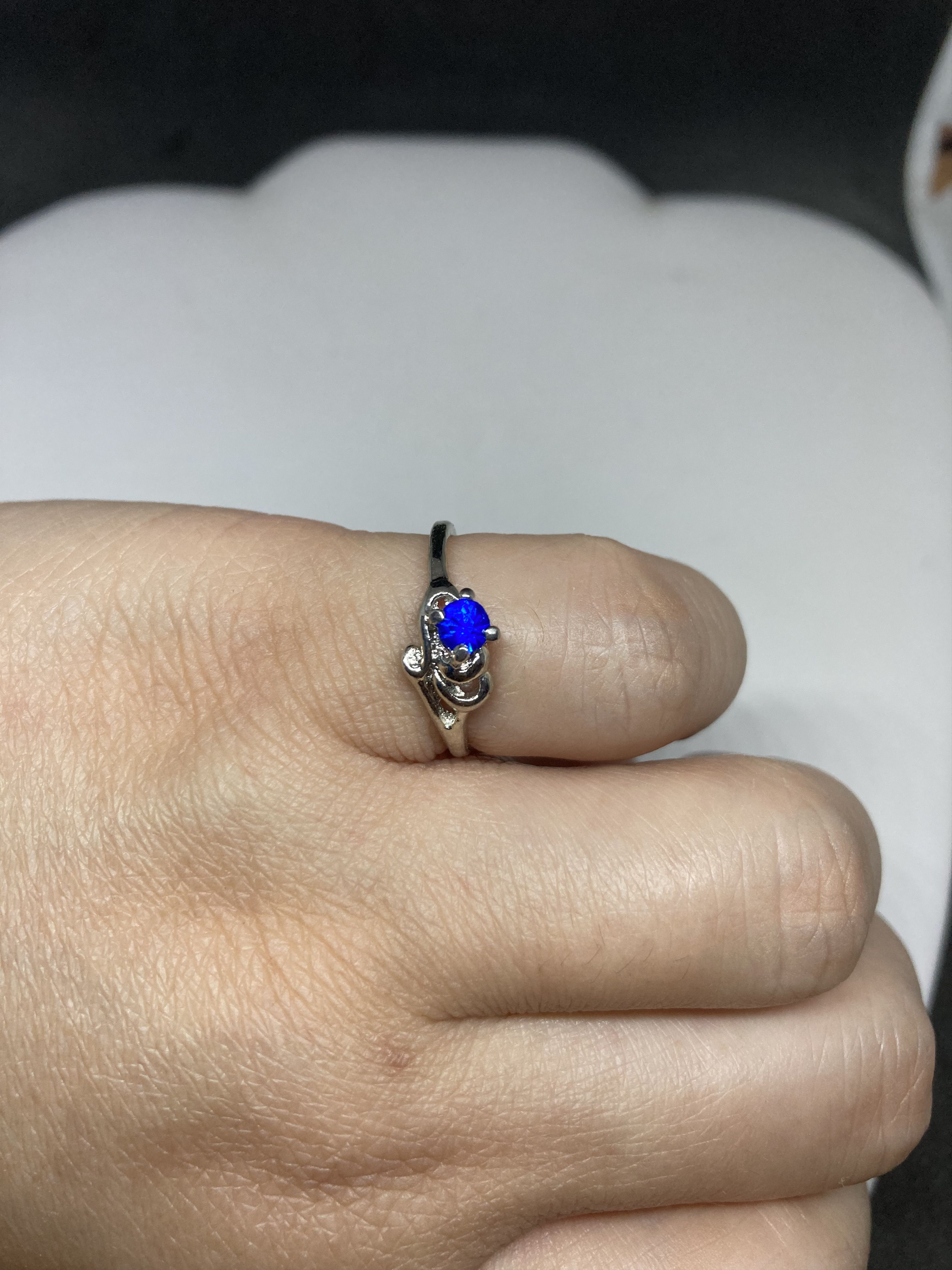 Designer × Jewelry × Vintage Small blue cz Tibetan silver ring - Size 6.25 Size ONE SIZE - 3 Thumbnail