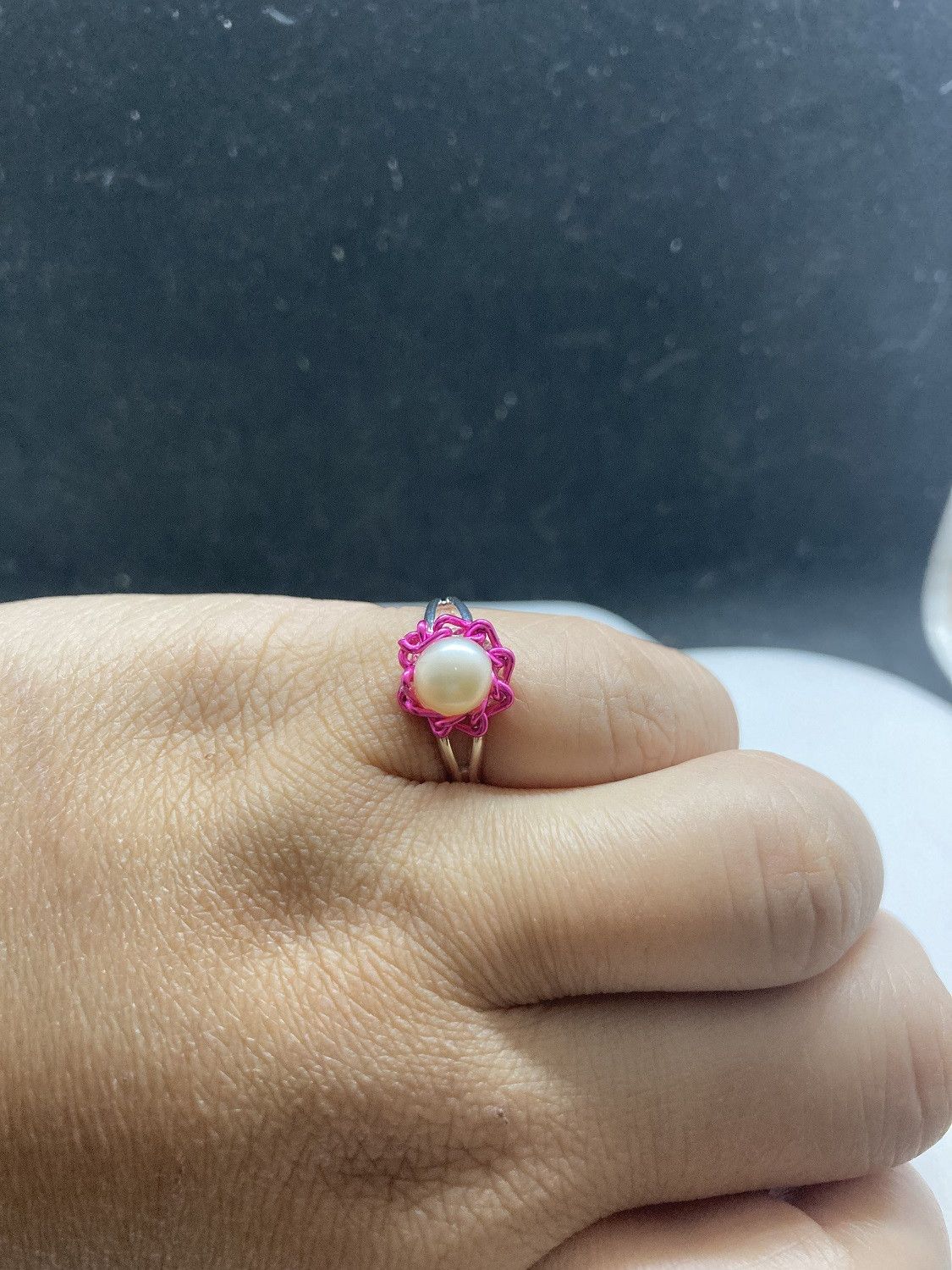 Jewelry White pearl bead stainless steel ring with pink chain Size ONE SIZE - 4 Thumbnail