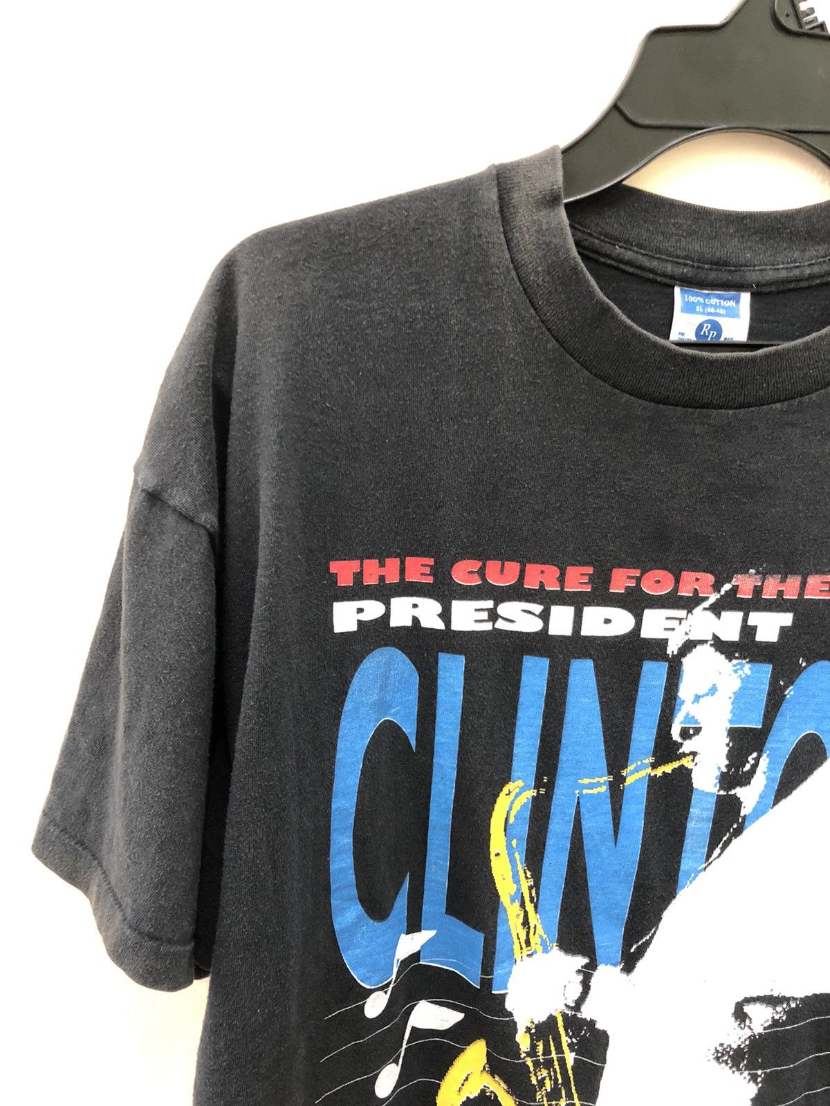 Band Tees × Vintage Vintage 90s CLINTON -The Cure for the Blues PRESIDENT Size US XL / EU 56 / 4 - 7 Thumbnail