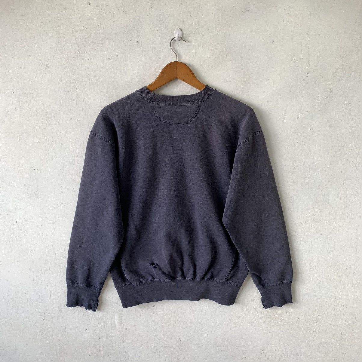 Nike × Vintage Vintage 90s Sunfaded Nike Small Logo Sweatshirt Size US S / EU 44-46 / 1 - 7 Thumbnail