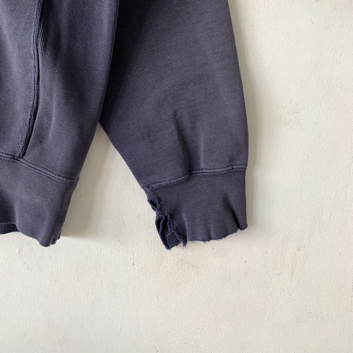 Nike × Vintage Vintage 90s Sunfaded Nike Small Logo Sweatshirt Size US S / EU 44-46 / 1 - 2 Thumbnail