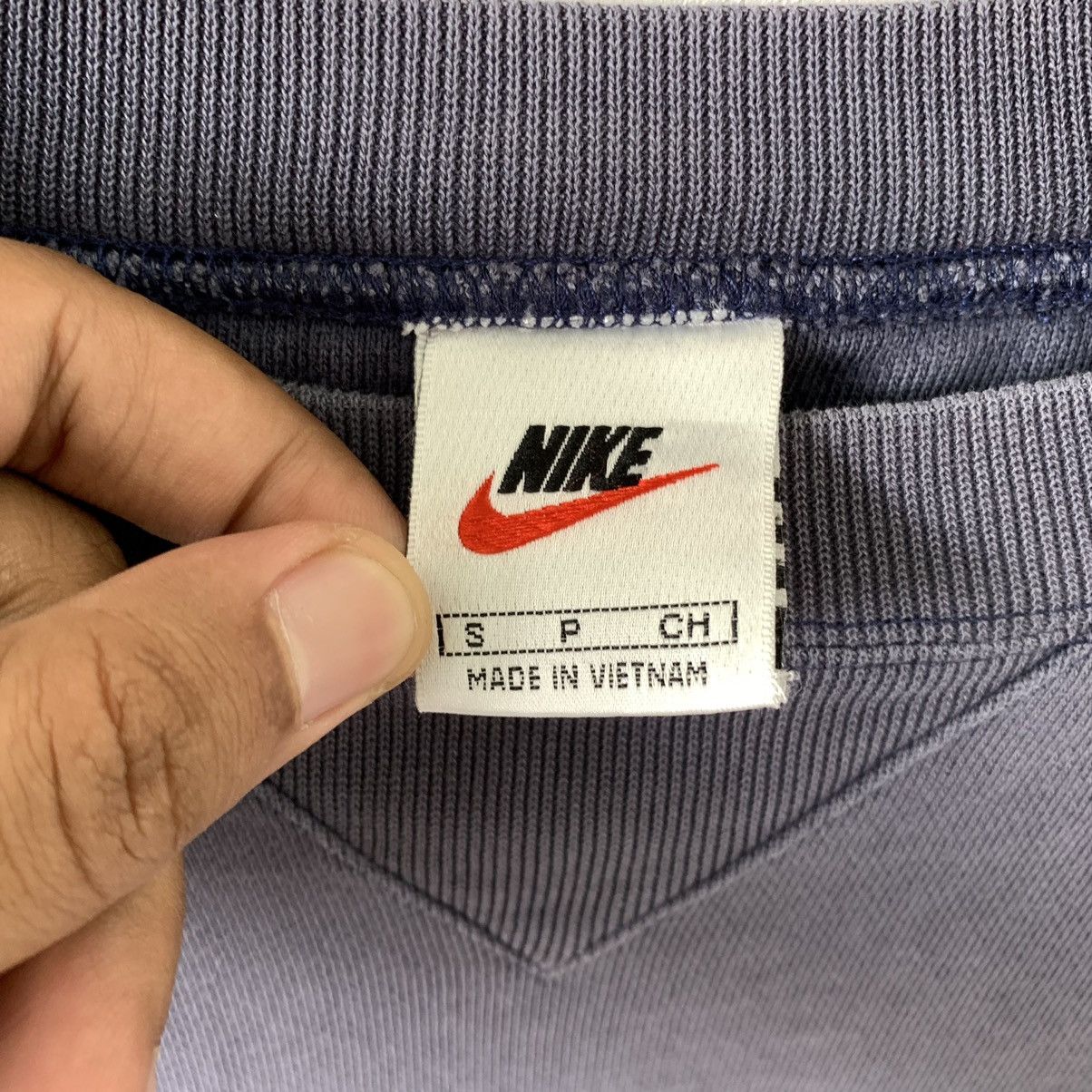 Nike × Vintage Vintage 90s Sunfaded Nike Small Logo Sweatshirt Size US S / EU 44-46 / 1 - 4 Thumbnail
