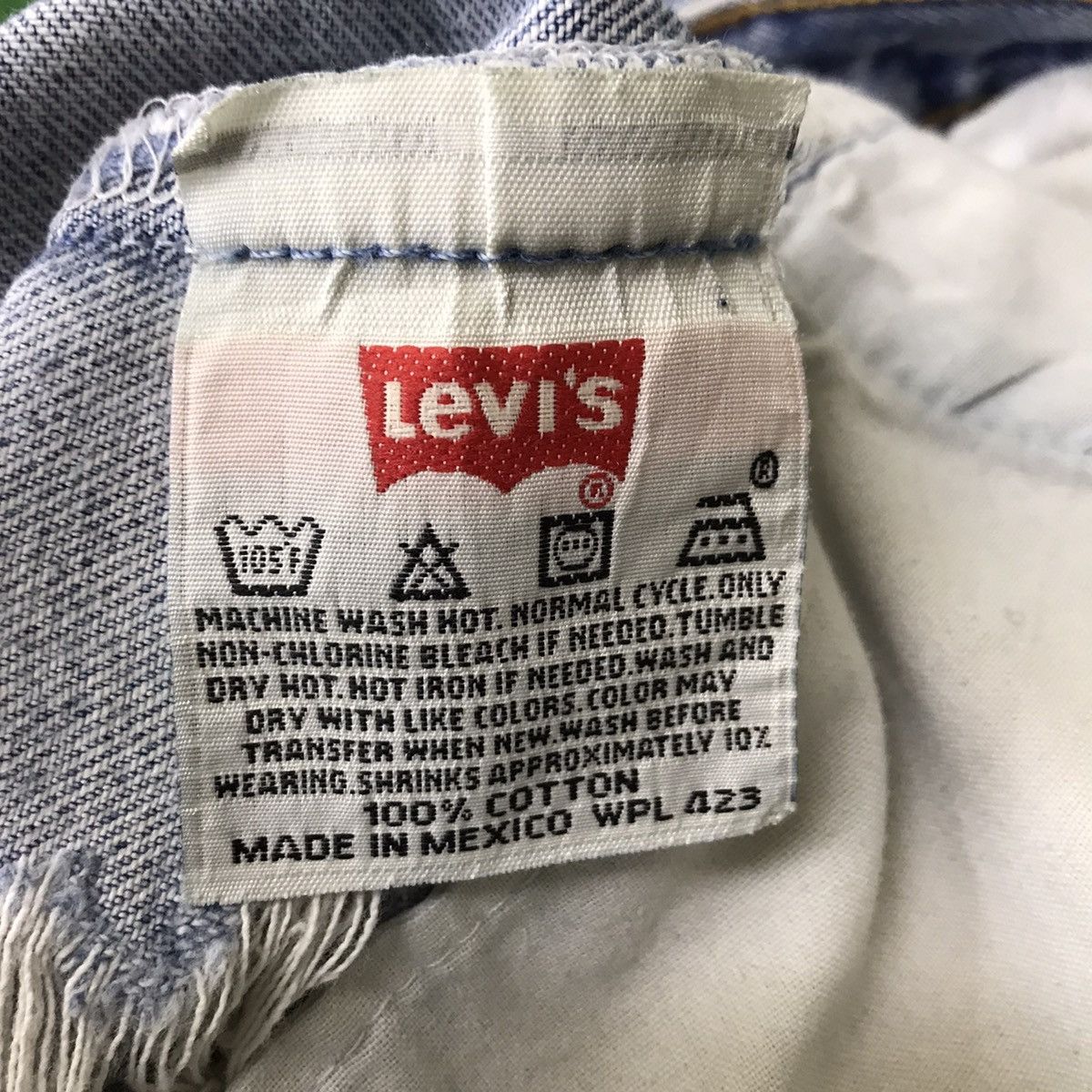 Levi's Vintage Levis 501xx Thrashed Jeans Kurt Cobain Size US 31 - 21 Thumbnail