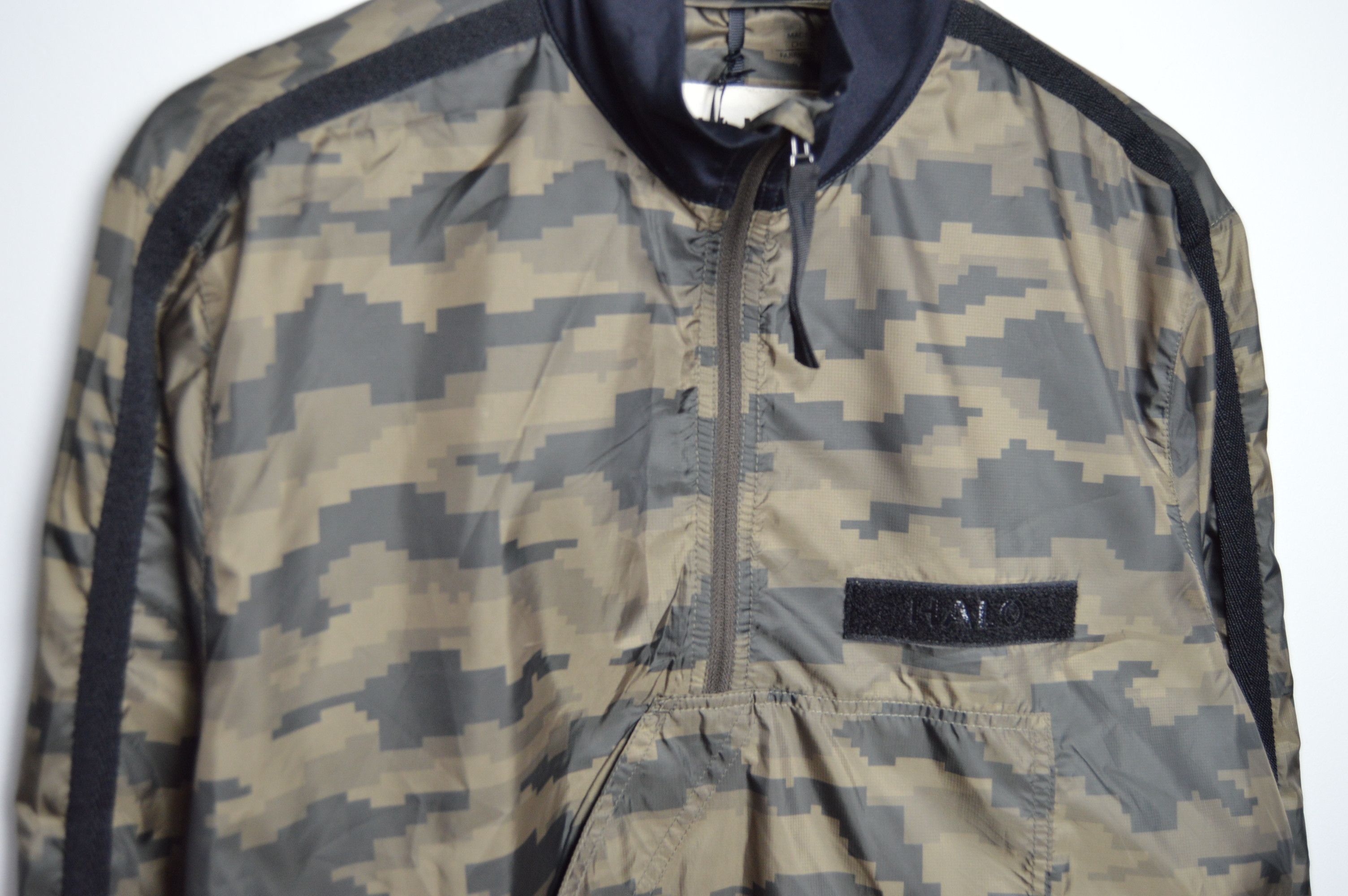 Halo halo tech stealth camo anorak Size US L / EU 52-54 / 3 - 4 Thumbnail