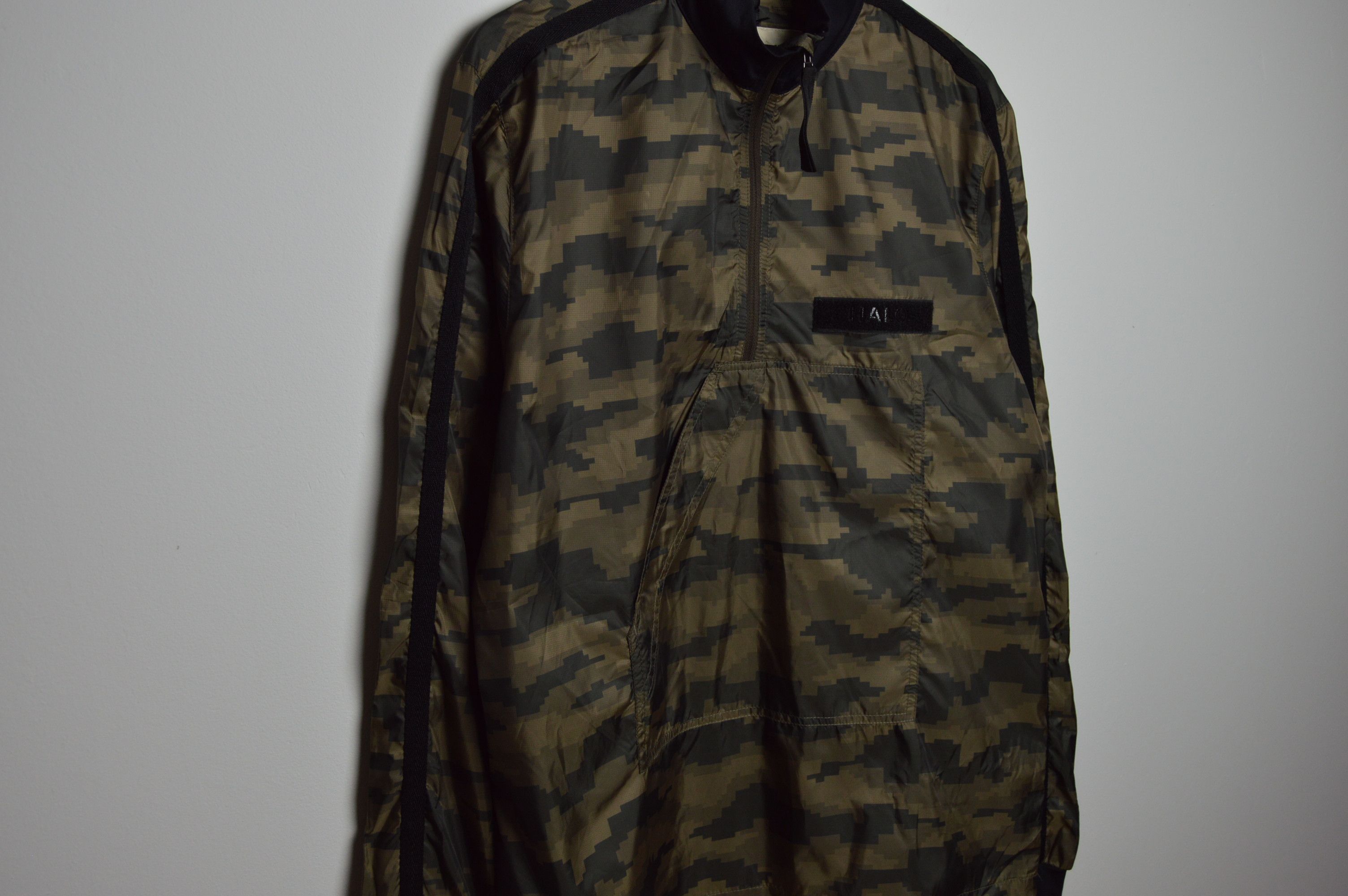 Halo halo tech stealth camo anorak Size US L / EU 52-54 / 3 - 3 Thumbnail