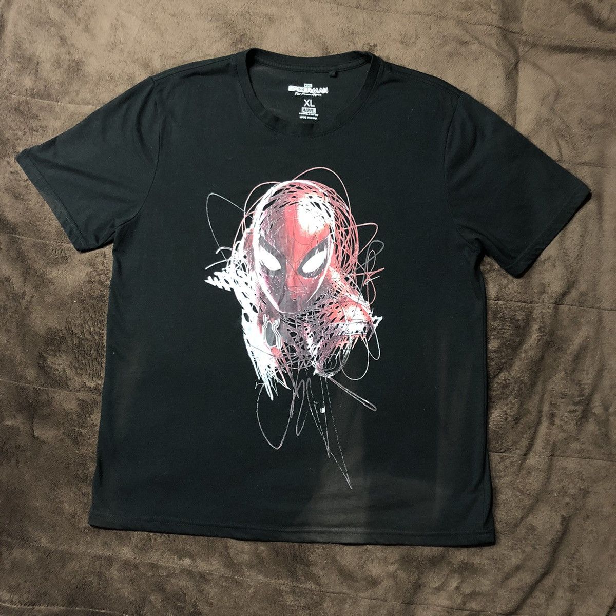 Marvel Comics Thrashed Faded Spiderman Far From Home 2019 The Movie Shirt Size US XL / EU 56 / 4 - 2 Thumbnail