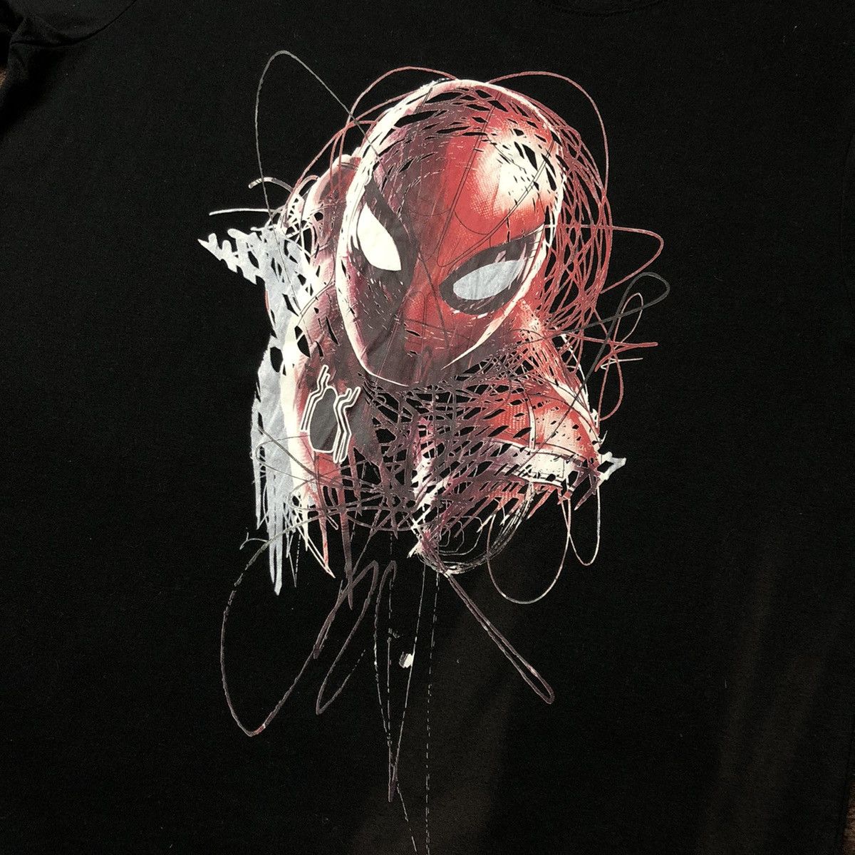 Marvel Comics Thrashed Faded Spiderman Far From Home 2019 The Movie Shirt Size US XL / EU 56 / 4 - 1 Thumbnail