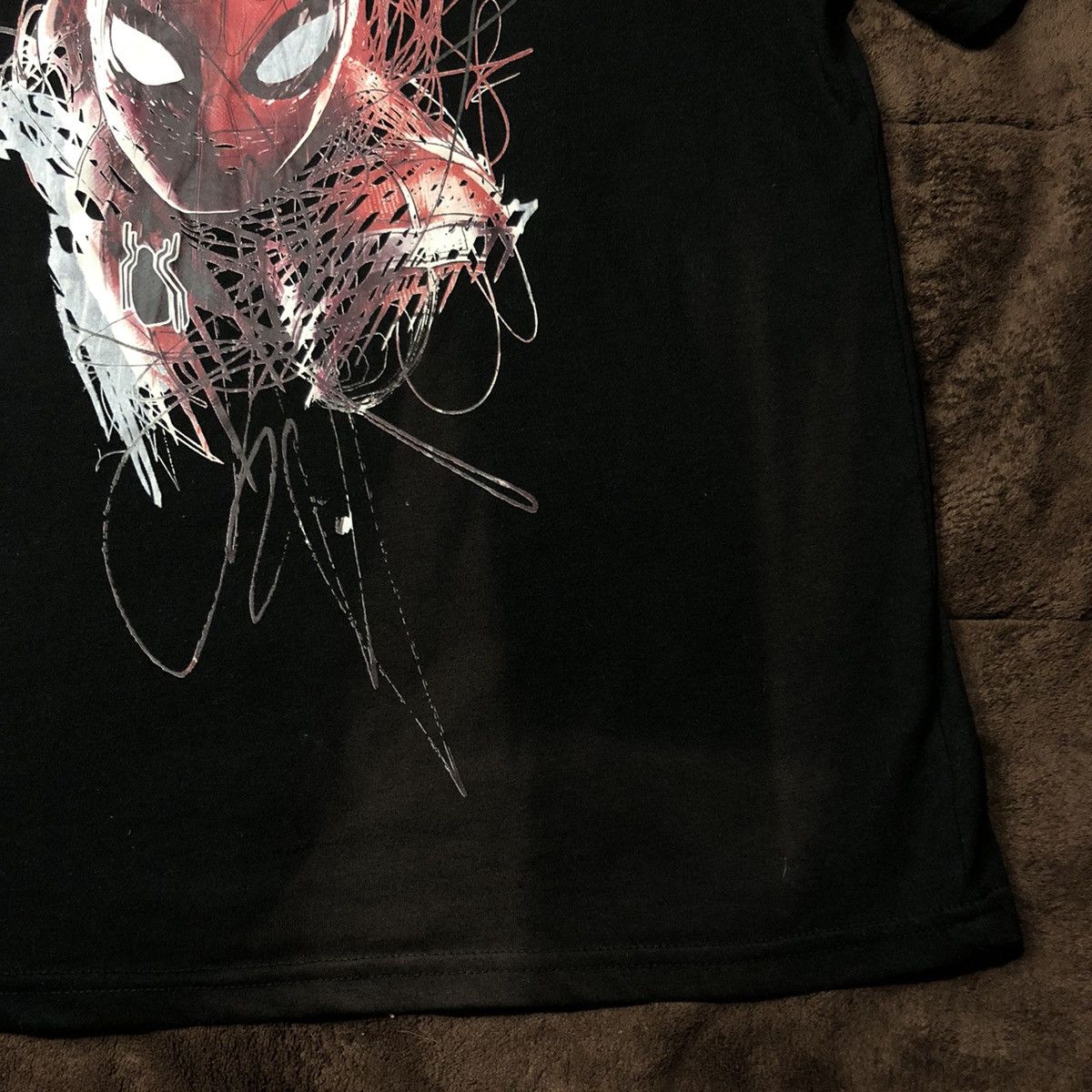 Marvel Comics Thrashed Faded Spiderman Far From Home 2019 The Movie Shirt Size US XL / EU 56 / 4 - 8 Thumbnail