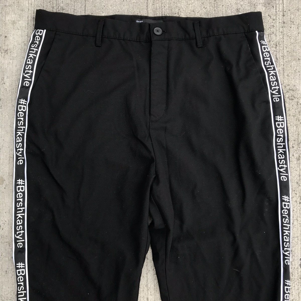 Bershka × Designer × Japanese Brand Bershka Side Tape Pants Size US 36 / EU 52 - 2 Thumbnail