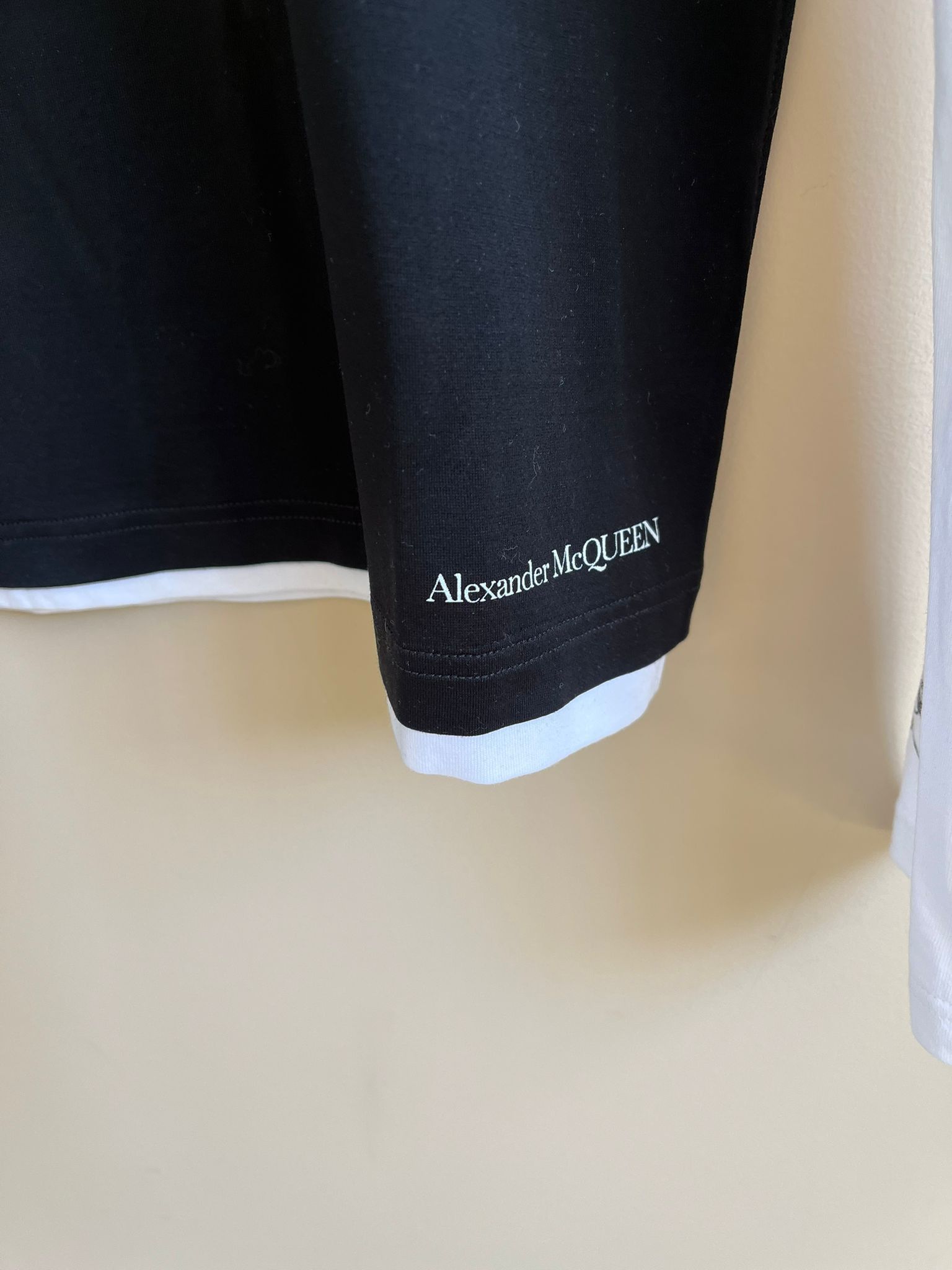 Alexander McQueen Long Sleeve Shirt in Black & White Size US M / EU 48-50 / 2 - 7 Thumbnail