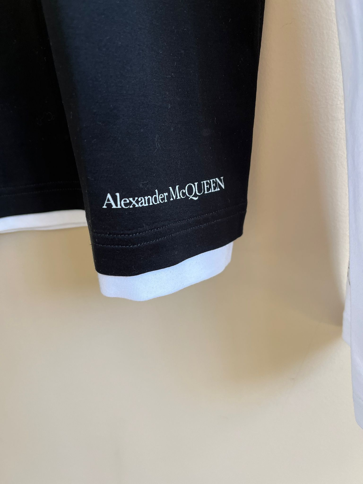 Alexander McQueen Long Sleeve Shirt in Black & White Size US M / EU 48-50 / 2 - 9 Thumbnail
