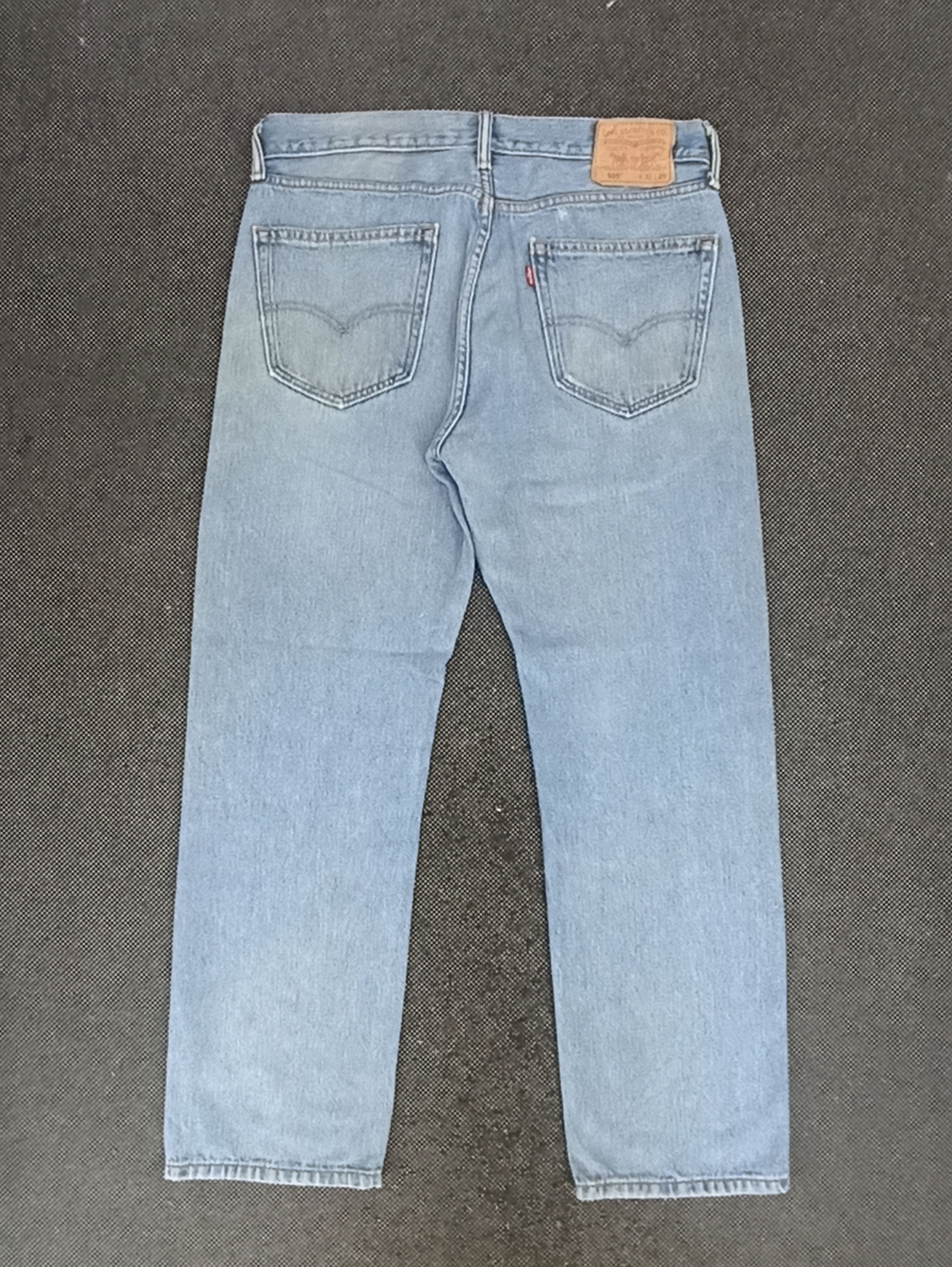 VINTAGE LEVIS 505 BLUE WASH JEANS -J312
