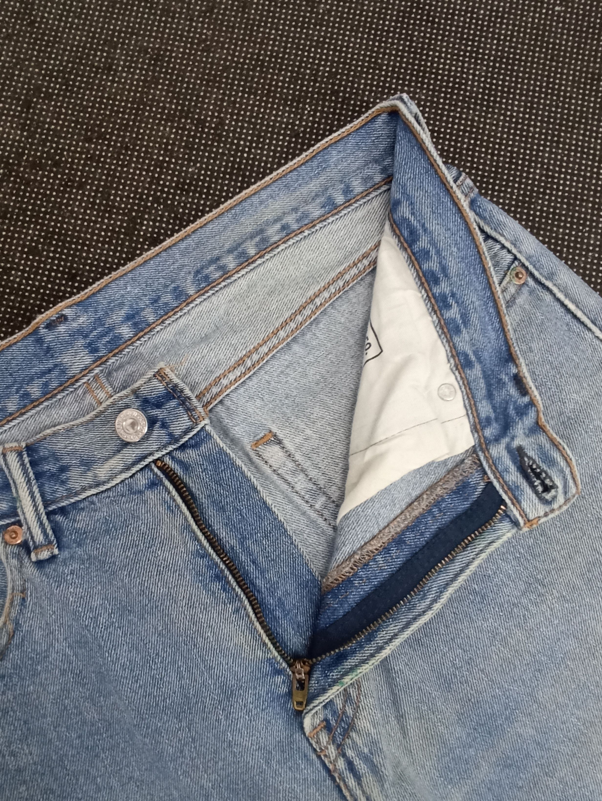 VINTAGE LEVIS 505 BLUE WASH JEANS -J312