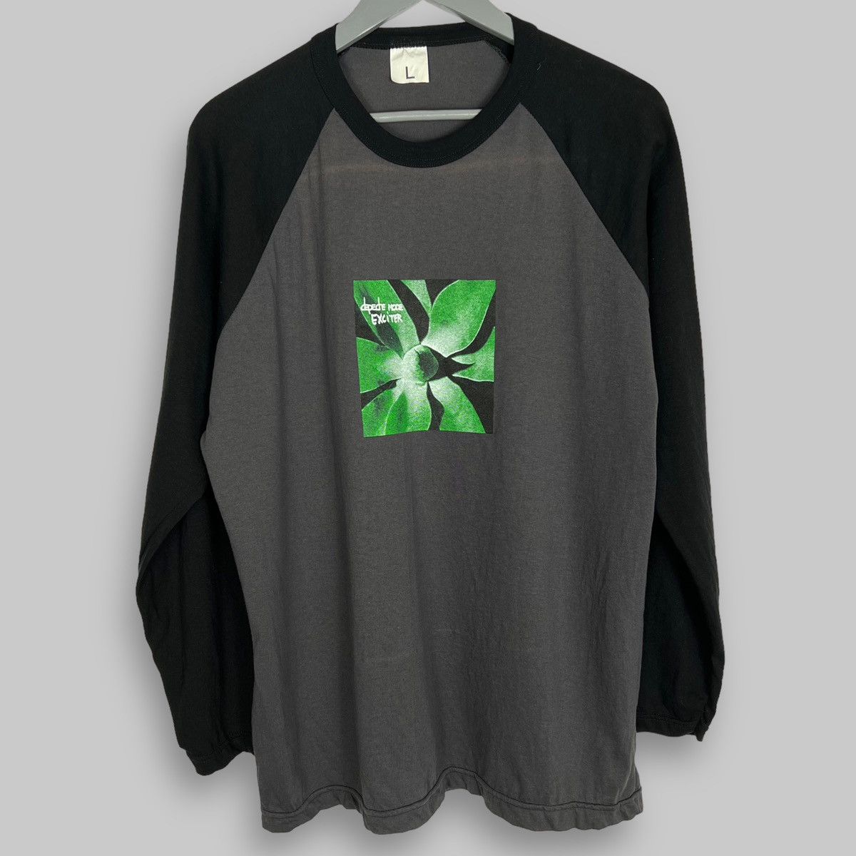 Vintage 2001 Depeche Mode ‘Exciter Tour’ Raglan LS Shirt