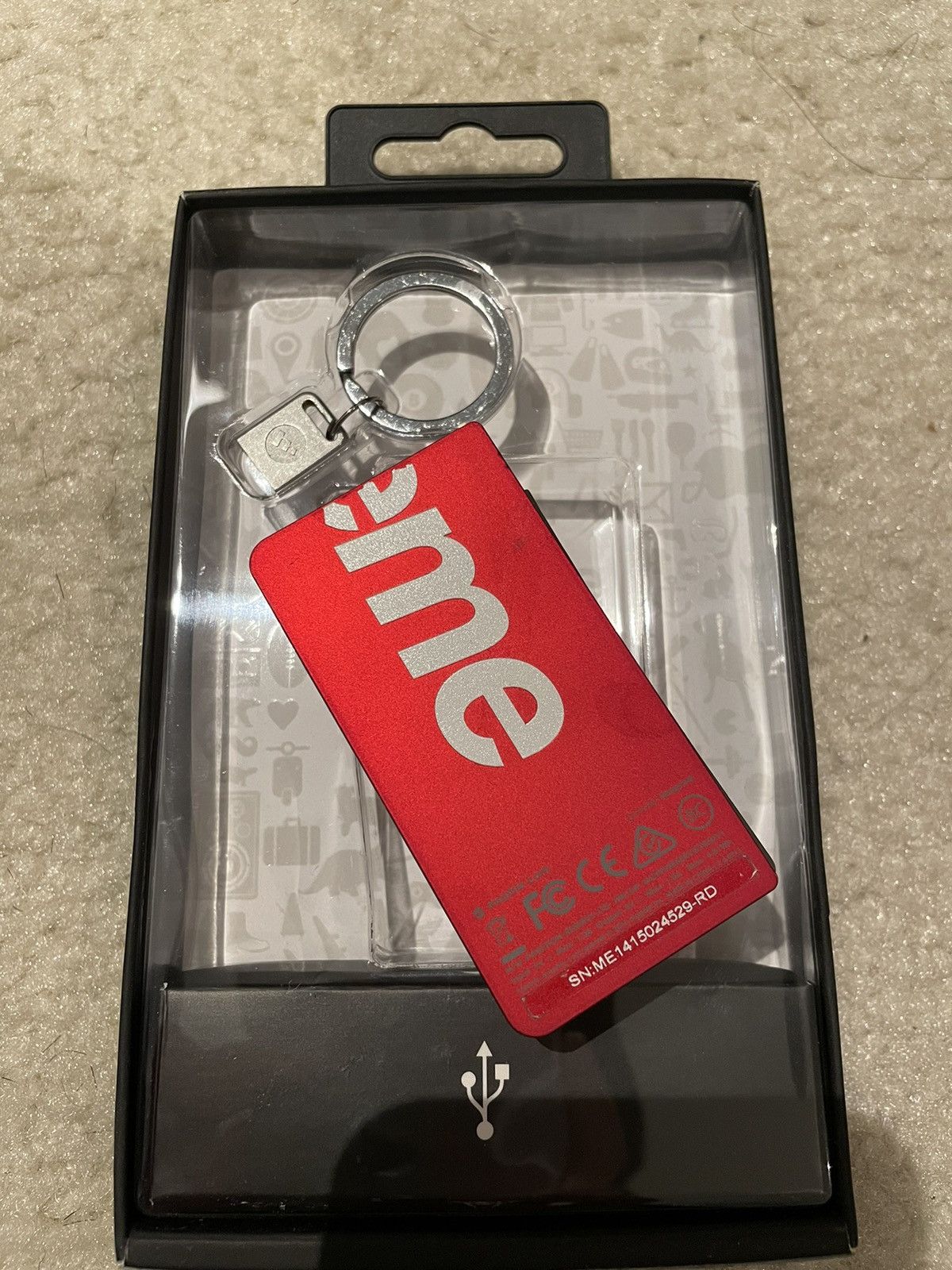 Mophie × Supreme SUPREME MOPHIE POWER RESERVE KEYCHAIN RED OS NOT WORKING Size ONE SIZE - 2 Thumbnail