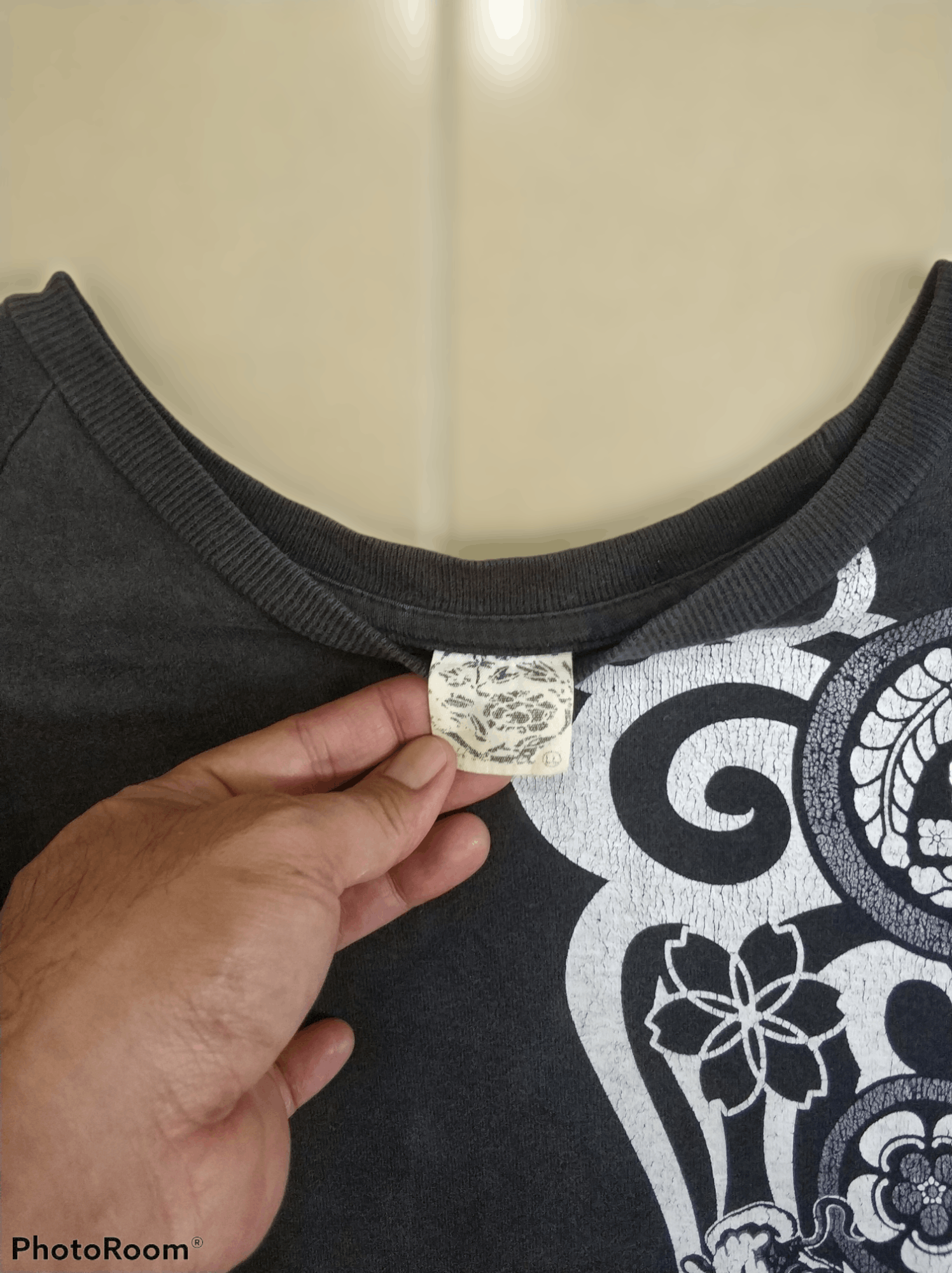 Japanese Brand 🔥Overprint Faded Tattoo Koi Fish Tees Size US M / EU 48-50 / 2 - 3 Thumbnail