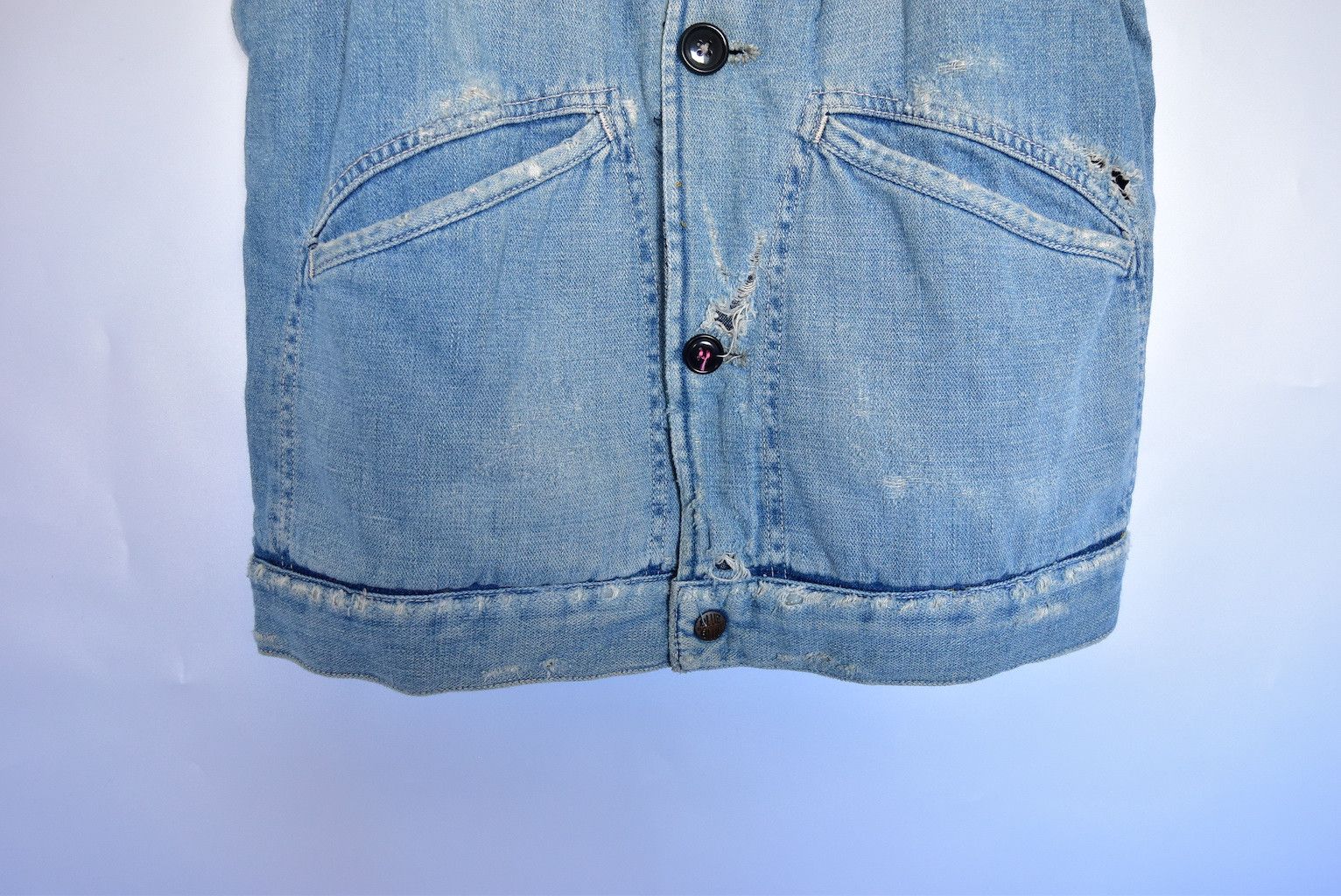 Blue Blue Japan damaged work vest denim jacket 28864 - 844 50 Size US M / EU 48-50 / 2 - 8 Thumbnail