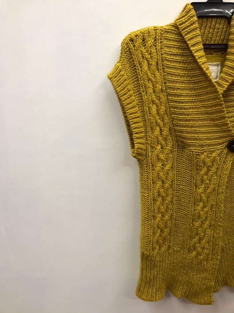 Aran Isles Knitwear KENJI knitwear cardigan mustard colour short sleeve Size US S / EU 44-46 / 1 - 5 Thumbnail