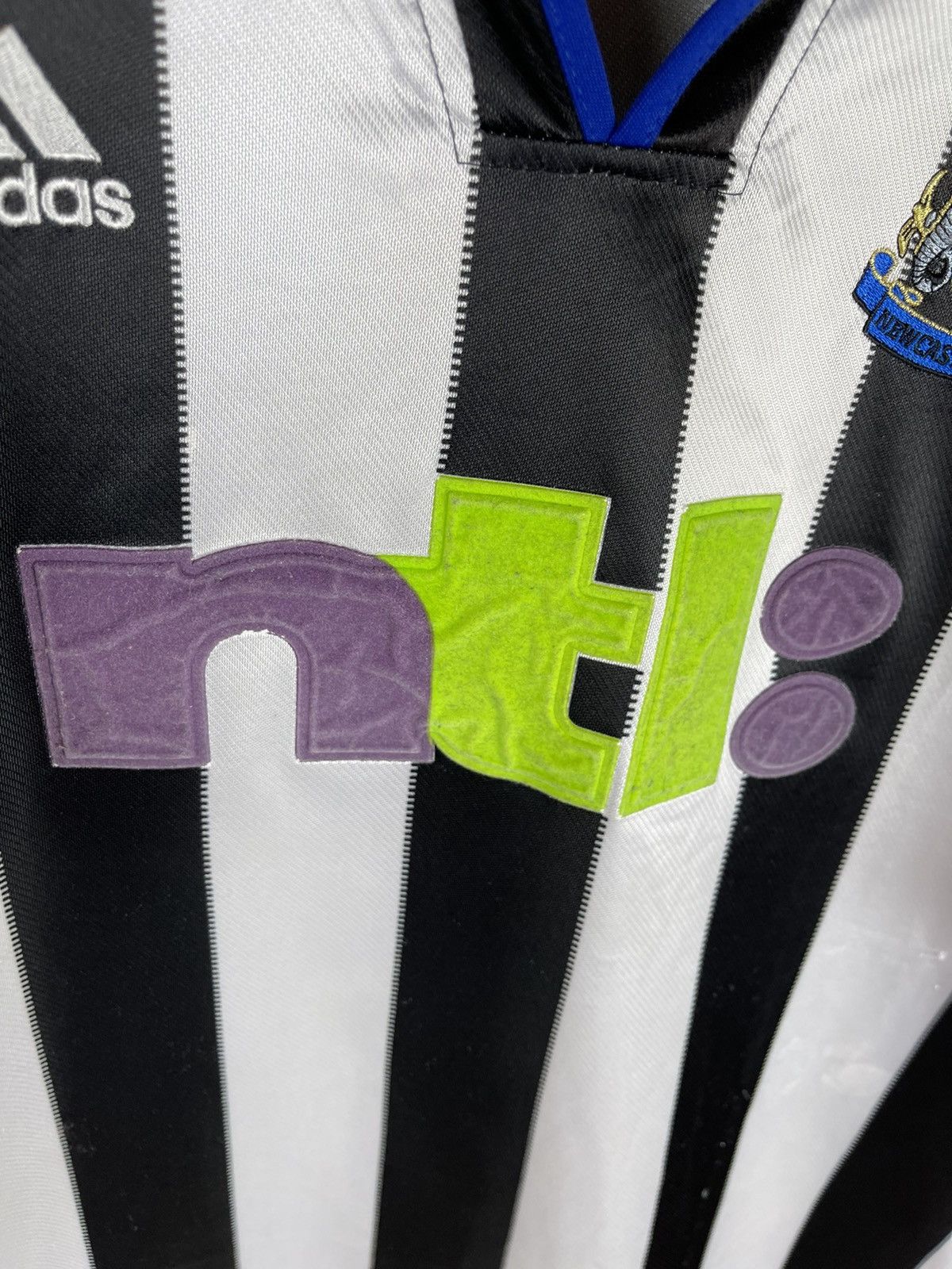 Adidas Adidas Newcastle 2000 01 home soccer jersey football shirt Size US L / EU 52-54 / 3 - 6 Thumbnail