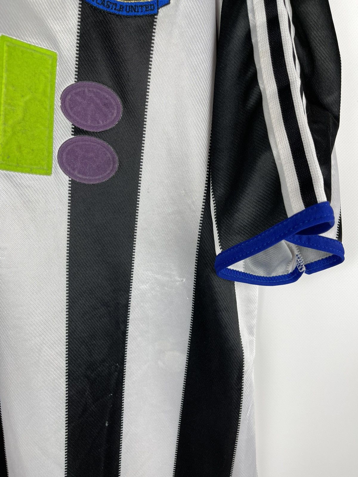 Adidas Adidas Newcastle 2000 01 home soccer jersey football shirt Size US L / EU 52-54 / 3 - 4 Thumbnail