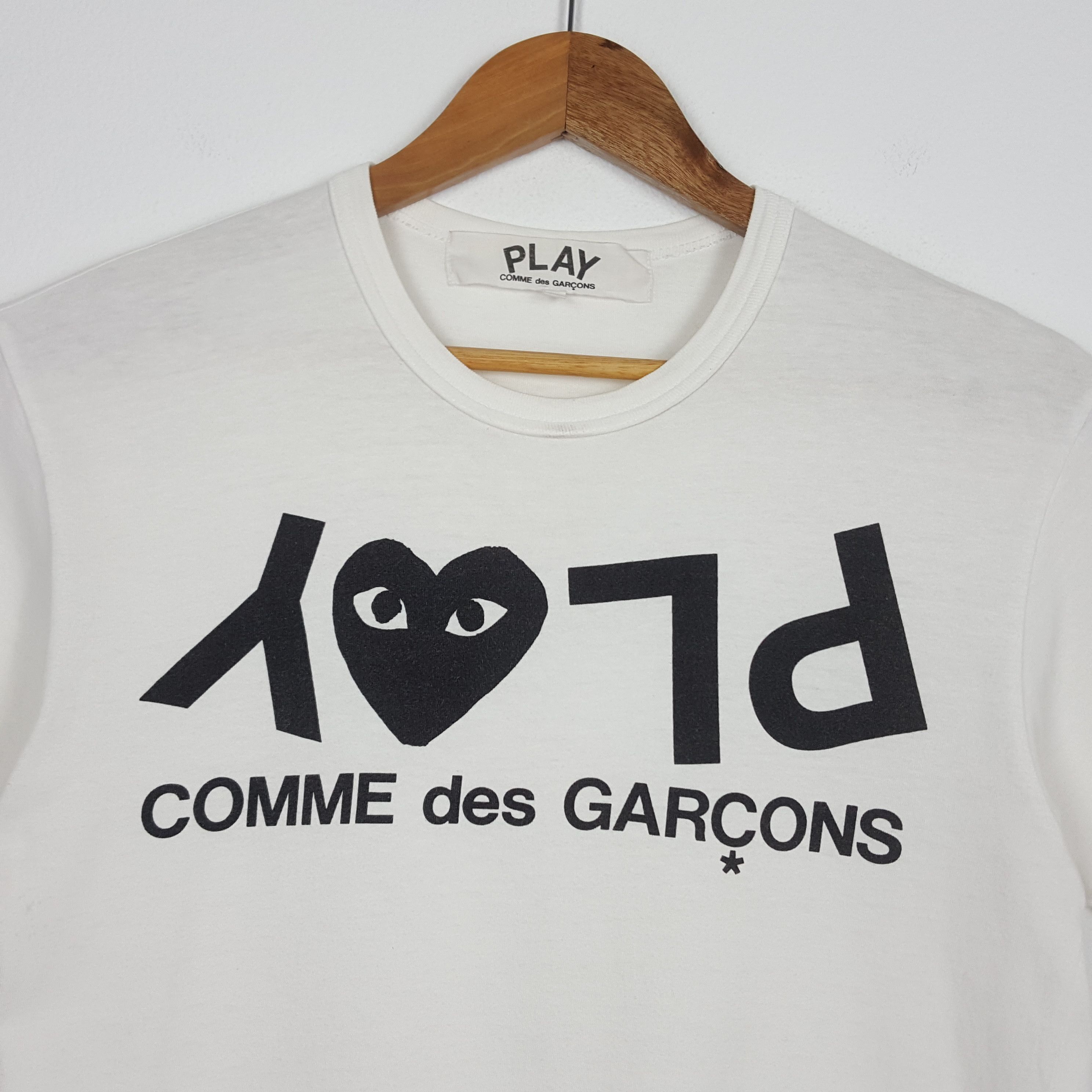 Comme des Garcons PLAY × Japanese Brand × Vintage Vintage COMME des CARCONS PLAY spell out t-shirt japan Size US M / EU 48-50 / 2 - 4 Thumbnail