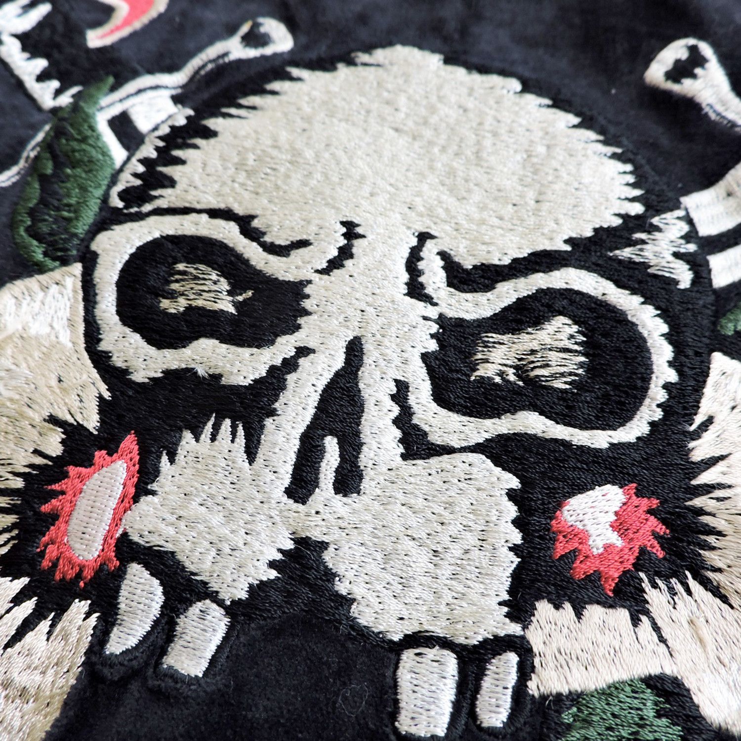 Avirex AVIREX SKULL 'ROTTEN TO THE CORE' DRAGON TORA TIGER SUKAJAN Size US L / EU 52-54 / 3 - 17 Thumbnail