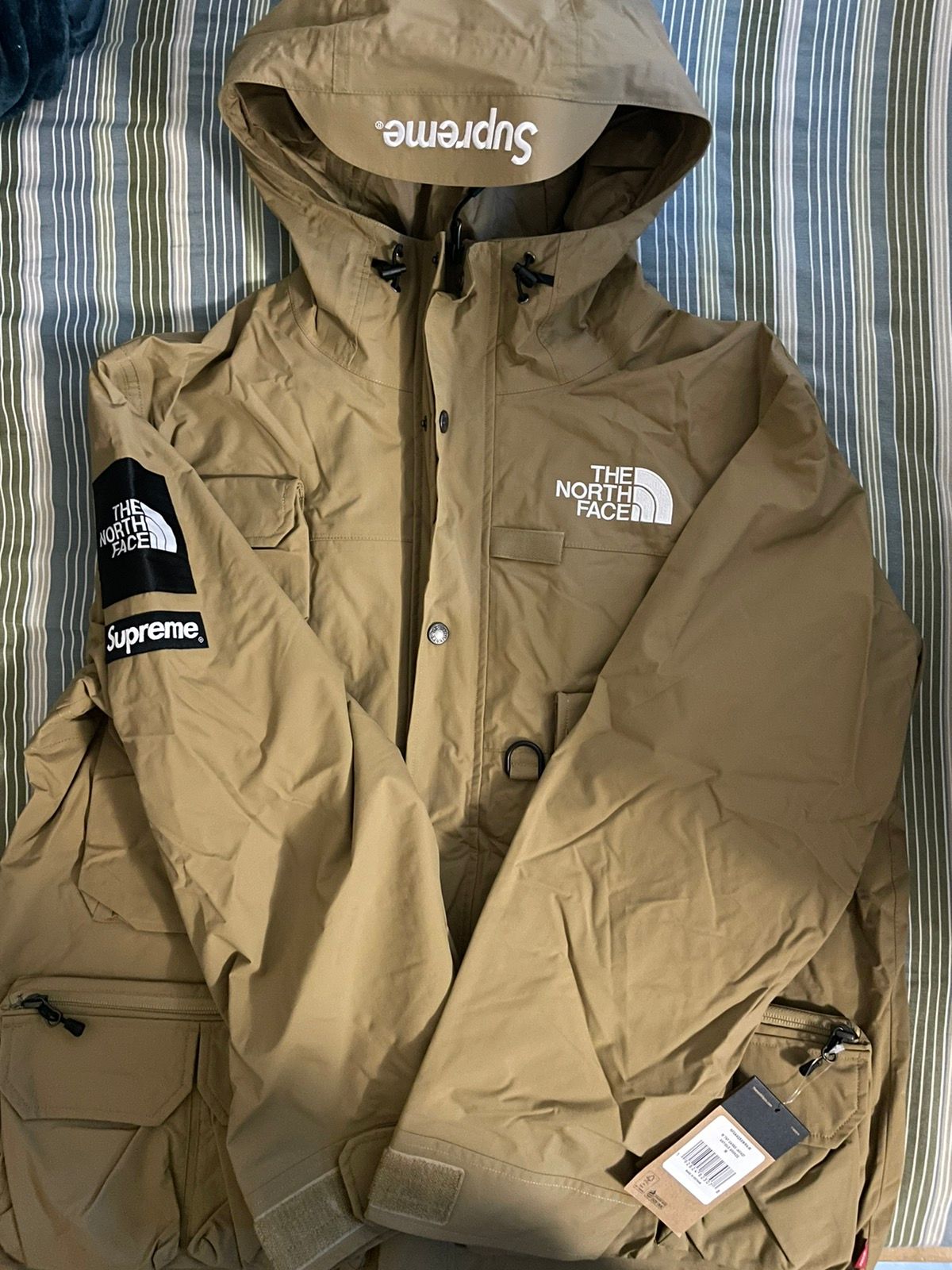 Supreme Supreme x The North Face Cargo Jacket Gold sz M | Grailed