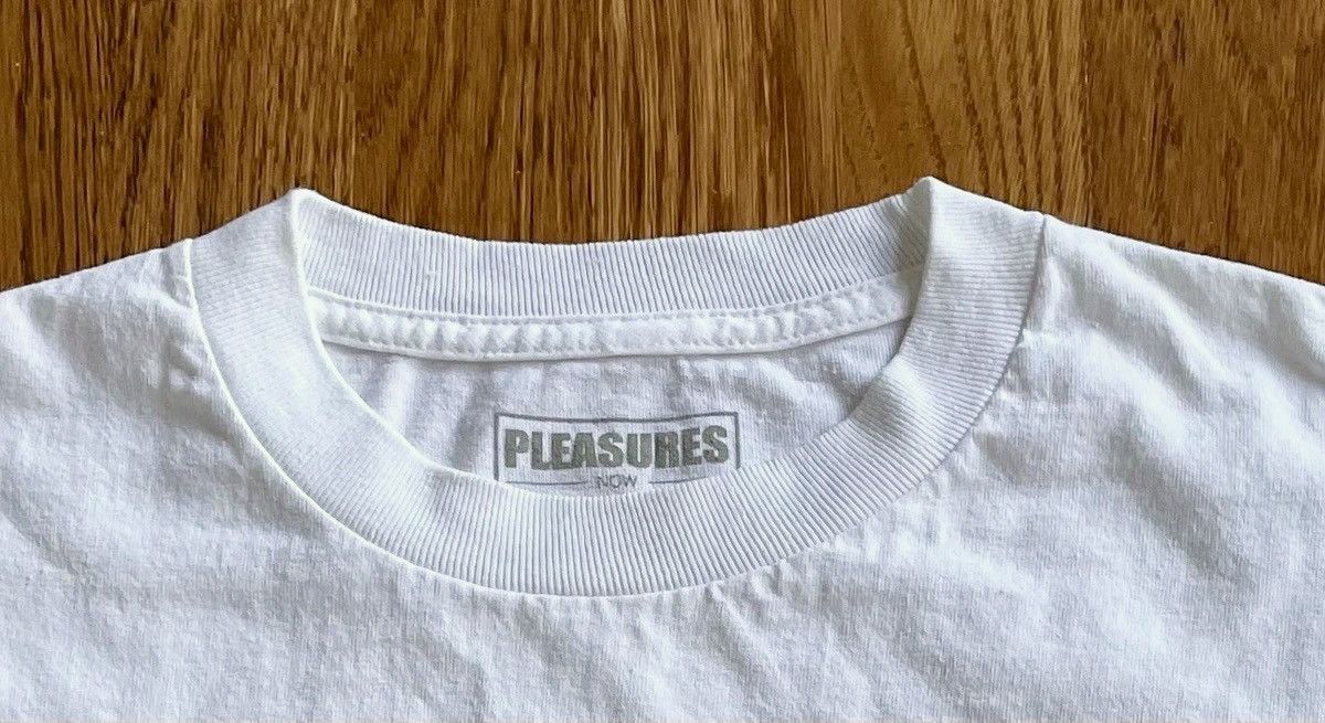 Pleasures XL Extra Large White A Girl is A Gun Tee Shirt Merch Joy Red Size US XL / EU 56 / 4 - 8 Thumbnail